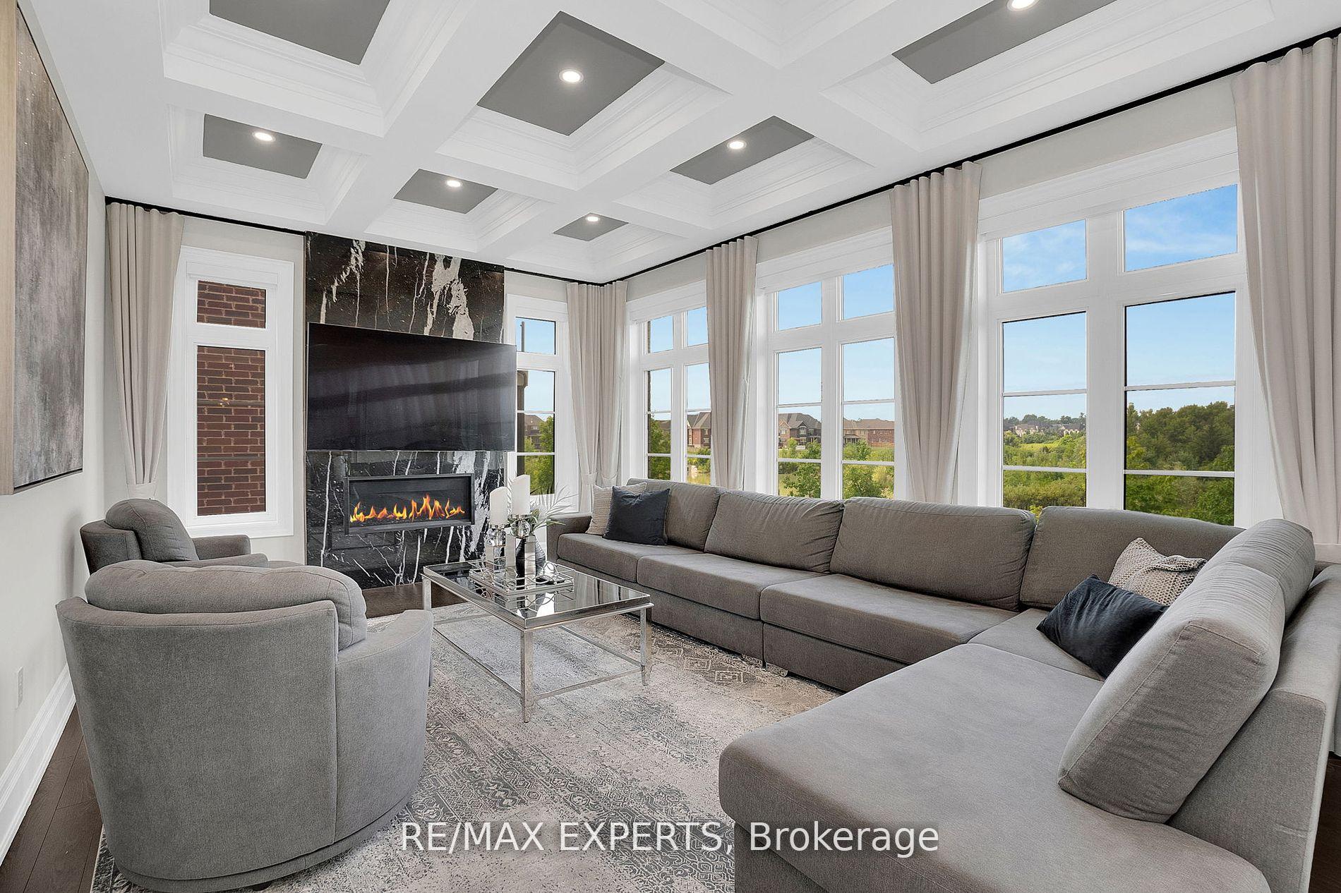 Photo 6 of 48 Rolling Green Court, Vaughan, Kleinburg — HOMEH