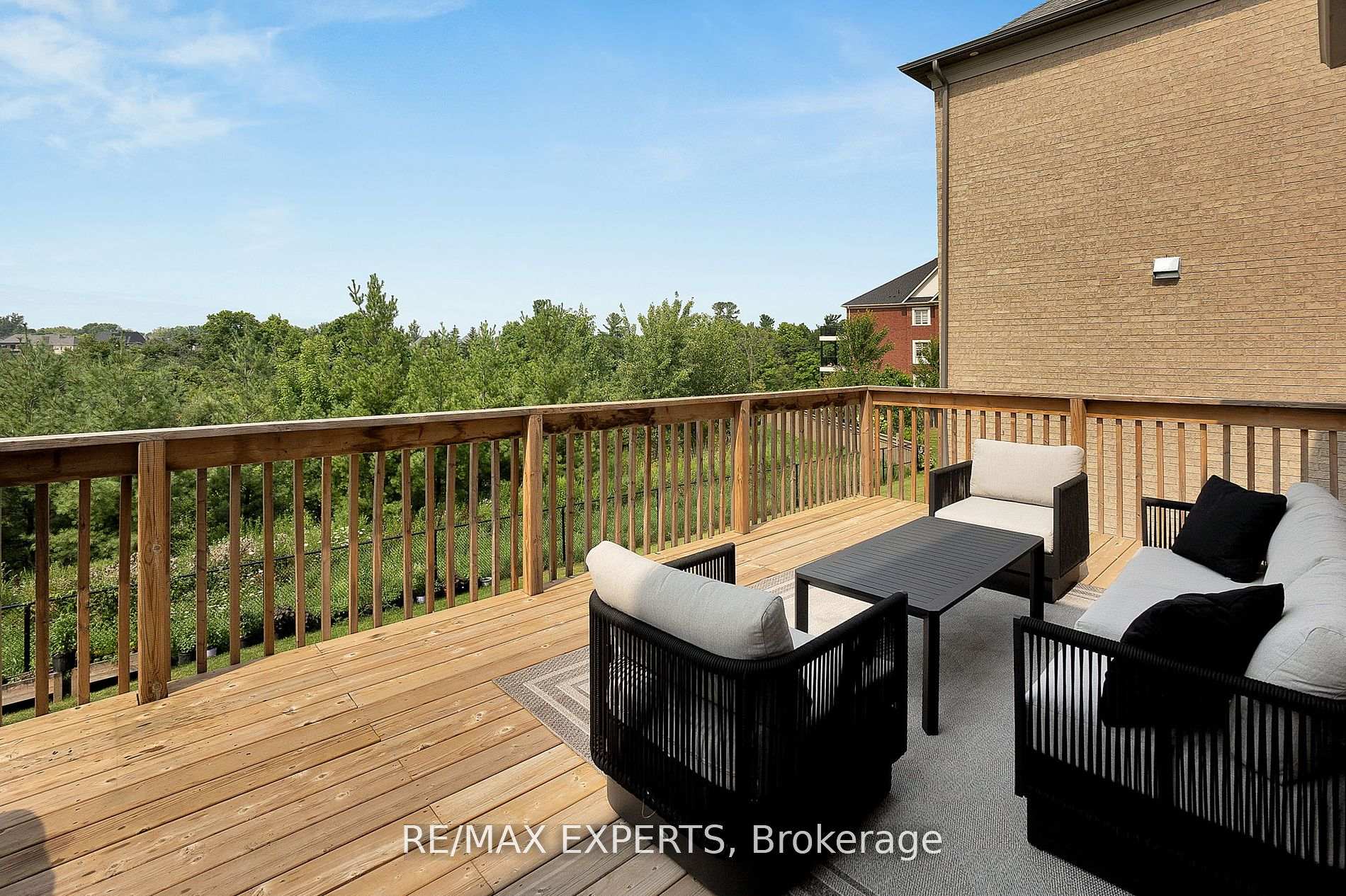 Photo 27 of 48 Rolling Green Court, Vaughan, Kleinburg — HOMEH