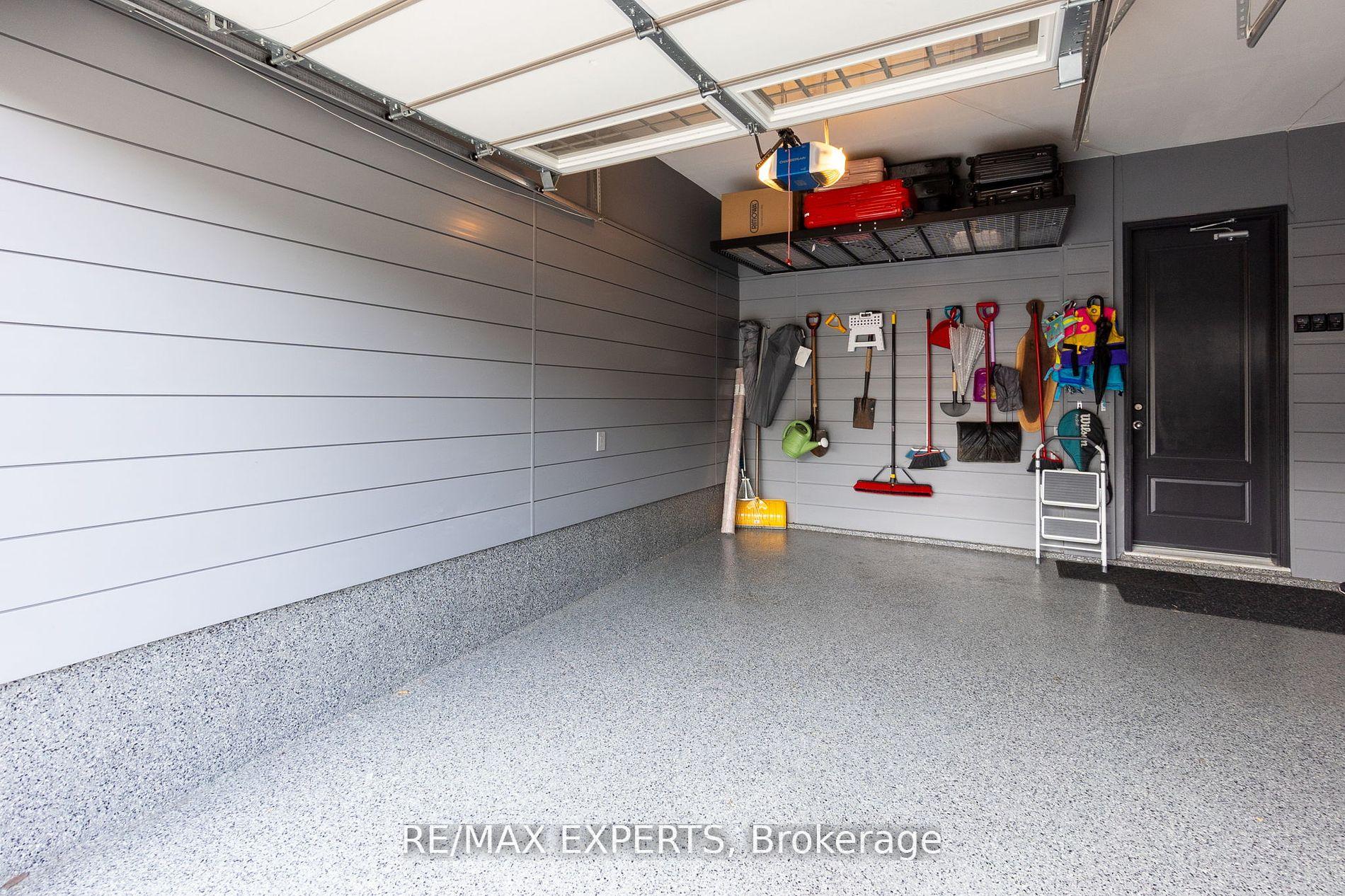 Photo 28 of 48 Rolling Green Court, Vaughan, Kleinburg — HOMEH