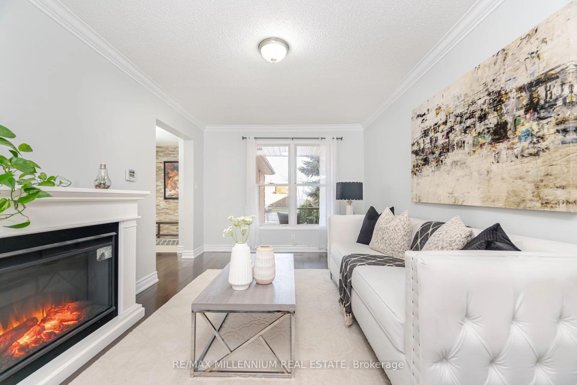 Photo 5 of 192 Conestoga Drive, Brampton, Heart Lake West — HOMEH