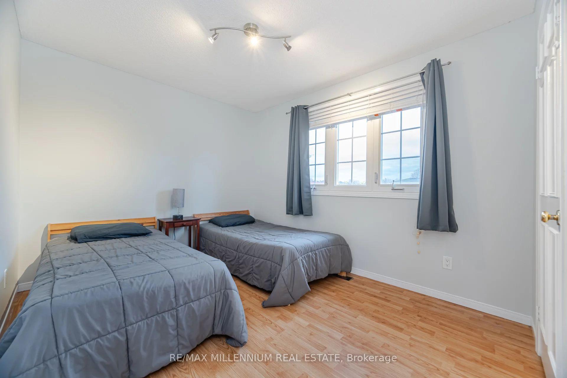 Photo 15 of 192 Conestoga Drive, Brampton, Heart Lake West — HOMEH