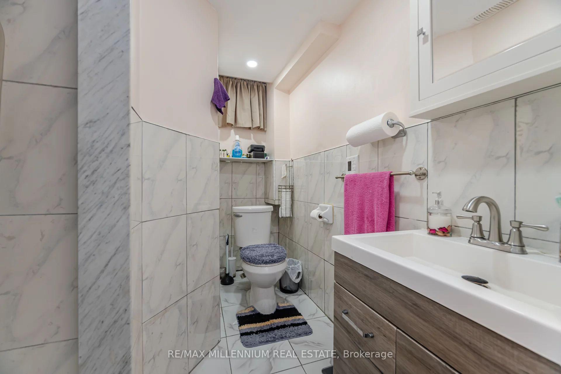 Photo 32 of 192 Conestoga Drive, Brampton, Heart Lake West — HOMEH