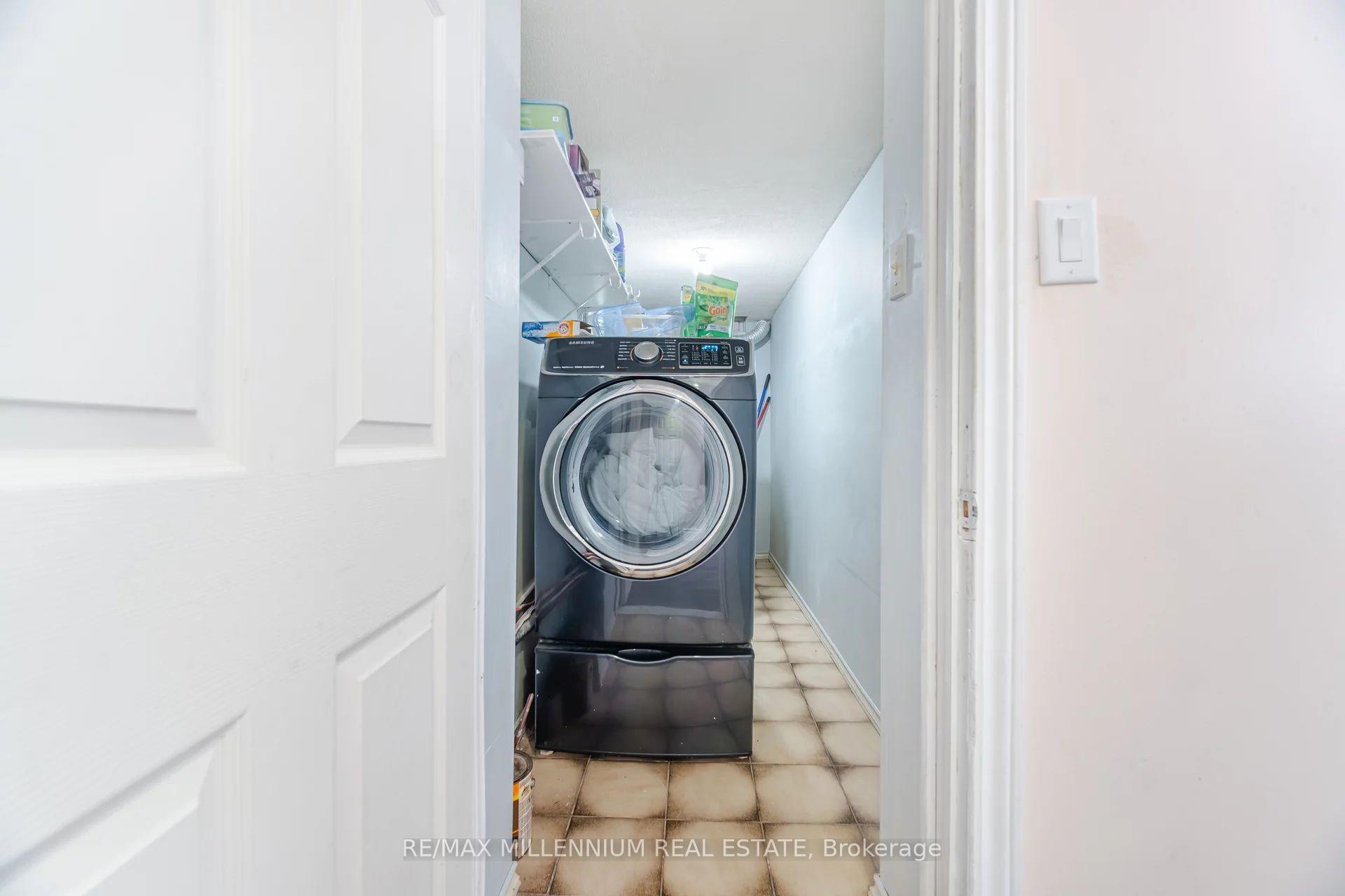 Photo 37 of 192 Conestoga Drive, Brampton, Heart Lake West — HOMEH