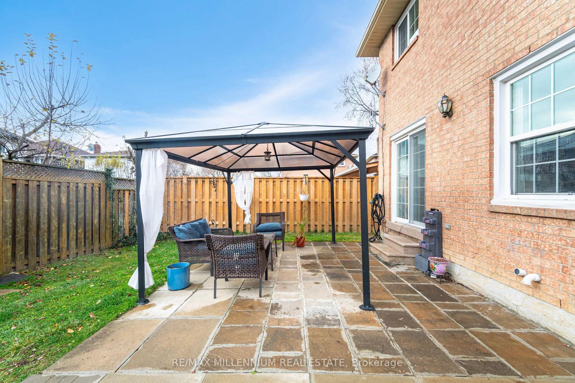 Photo 34 of 192 Conestoga Drive, Brampton, Heart Lake West — HOMEH