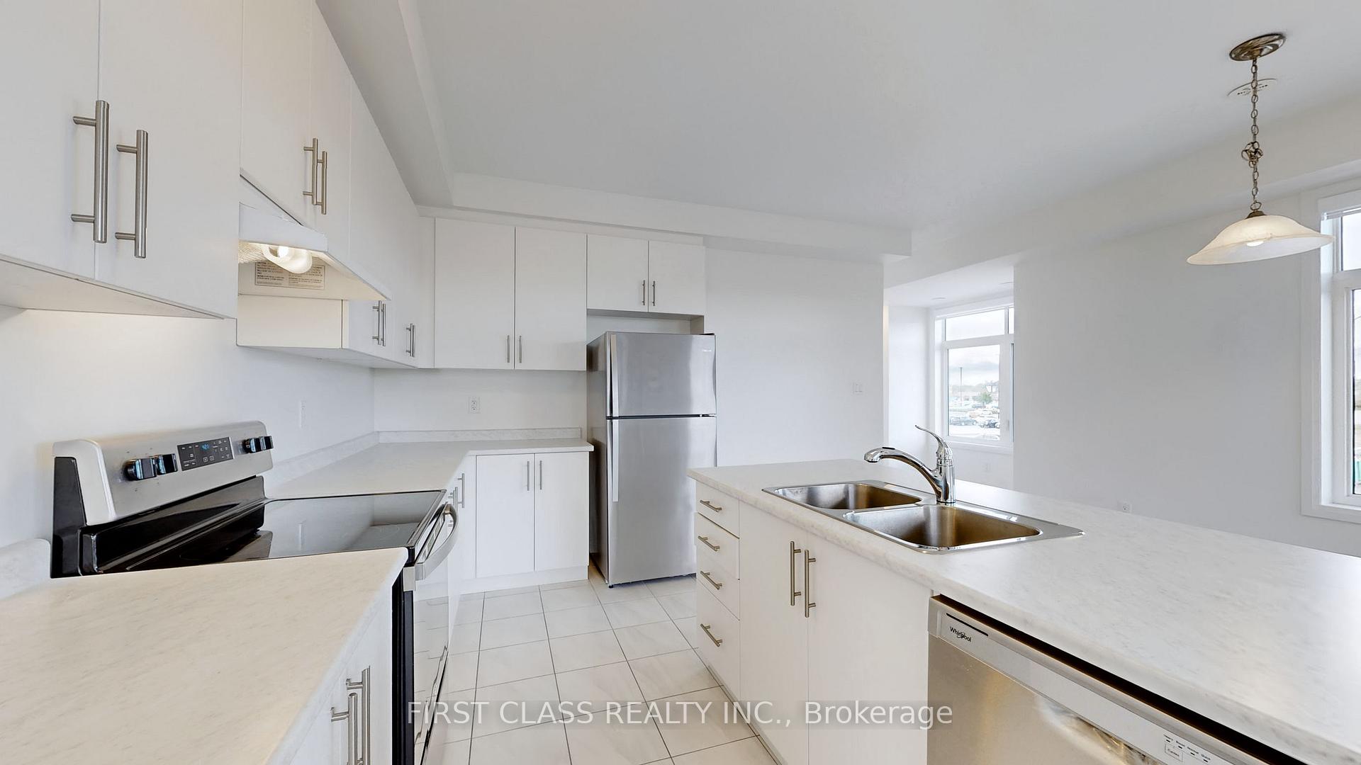 Photo 5 of 108 Carneros Way, Markham, Box Grove — HOMEH