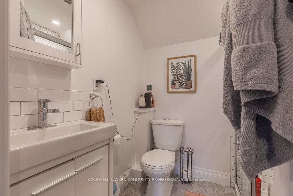 Photo 15 of 81 Dunsmure Road, Hamilton, Stipley — HOMEH