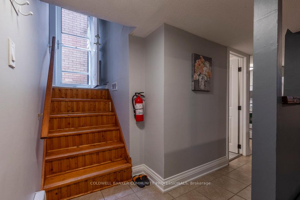 Photo 19 of 81 Dunsmure Road, Hamilton, Stipley — HOMEH