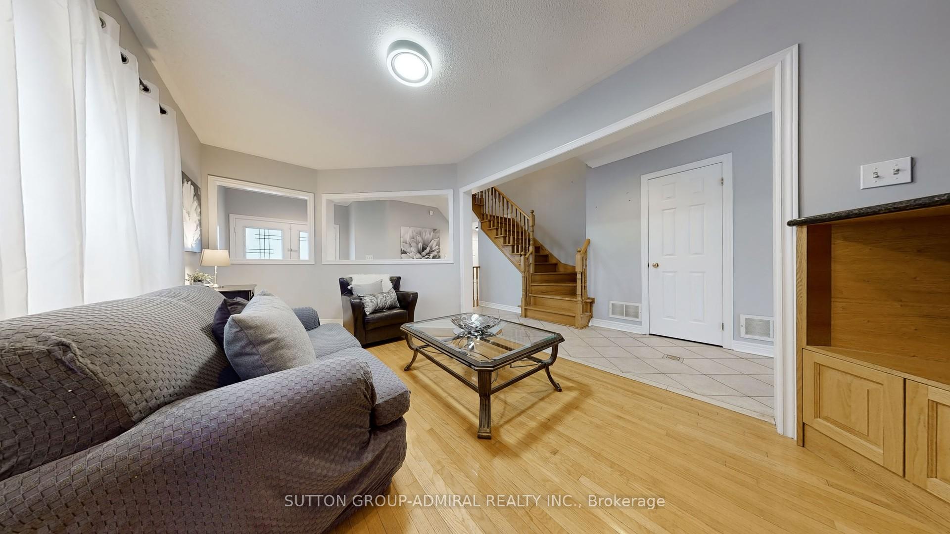 Photo 24 of 102 Fountainbridge Drive N, Caledon, Bolton East — HOMEH