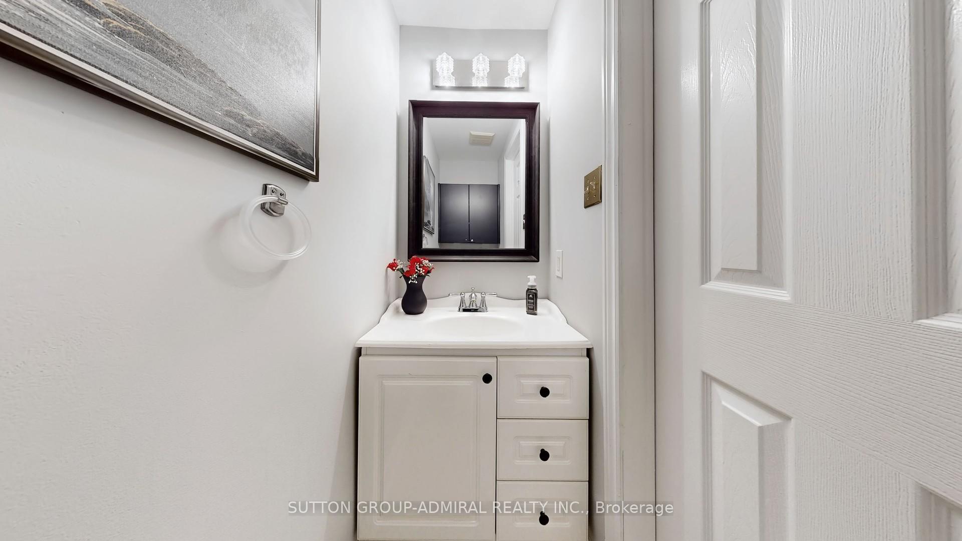 Photo 23 of 102 Fountainbridge Drive N, Caledon, Bolton East — HOMEH