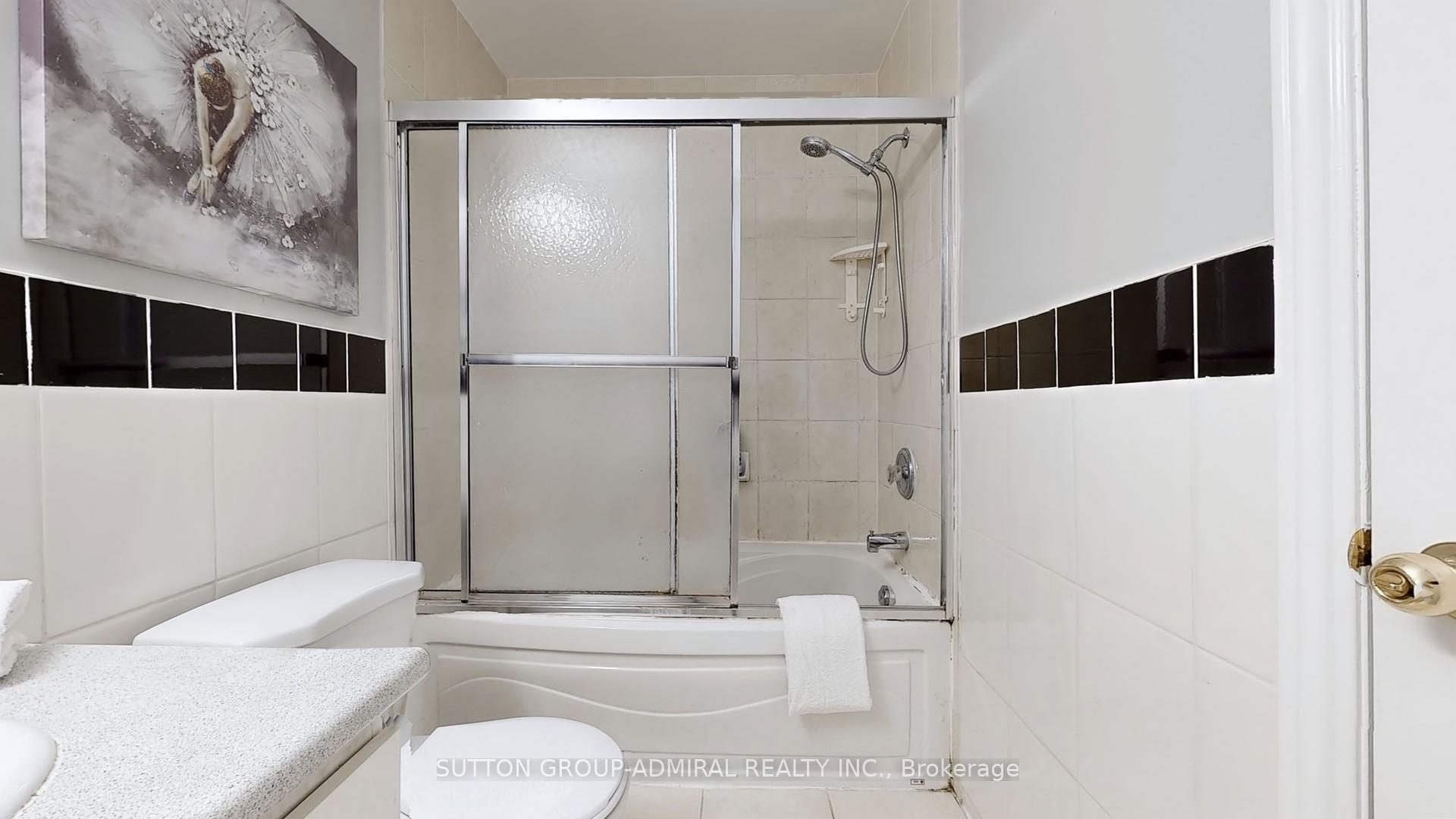 Photo 21 of 102 Fountainbridge Drive N, Caledon, Bolton East — HOMEH