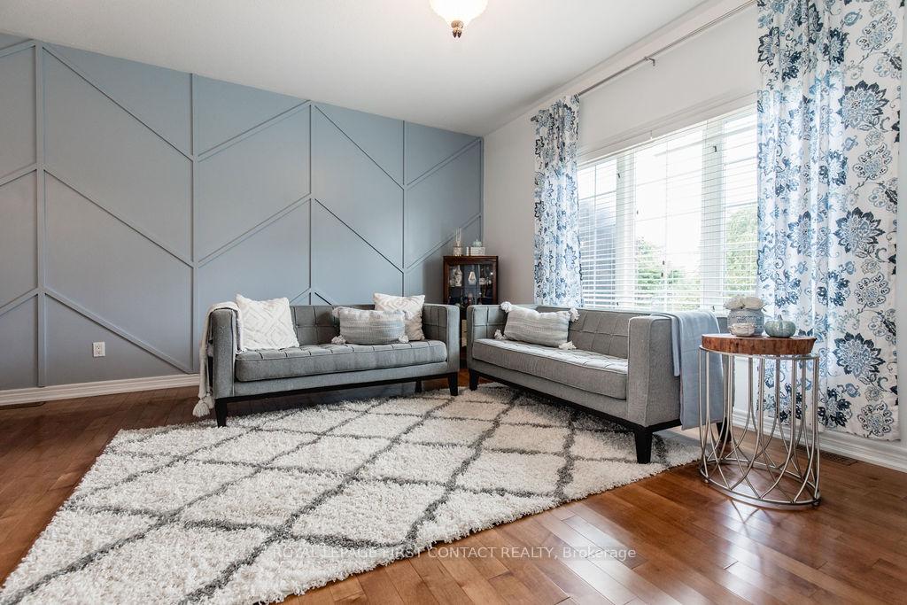 Photo 19 of 31 Vanderpost Crescent, Essa, Thornton — HOMEH