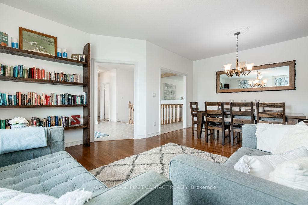 Photo 2 of 31 Vanderpost Crescent, Essa, Thornton — HOMEH