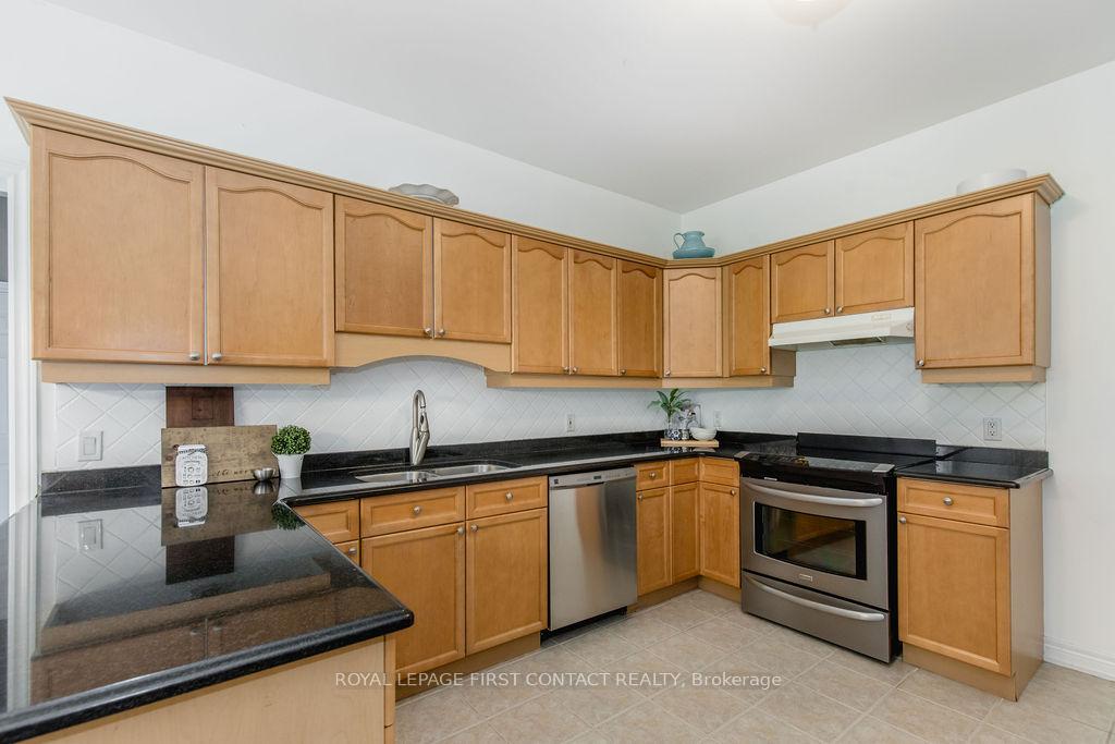 Photo 24 of 31 Vanderpost Crescent, Essa, Thornton — HOMEH