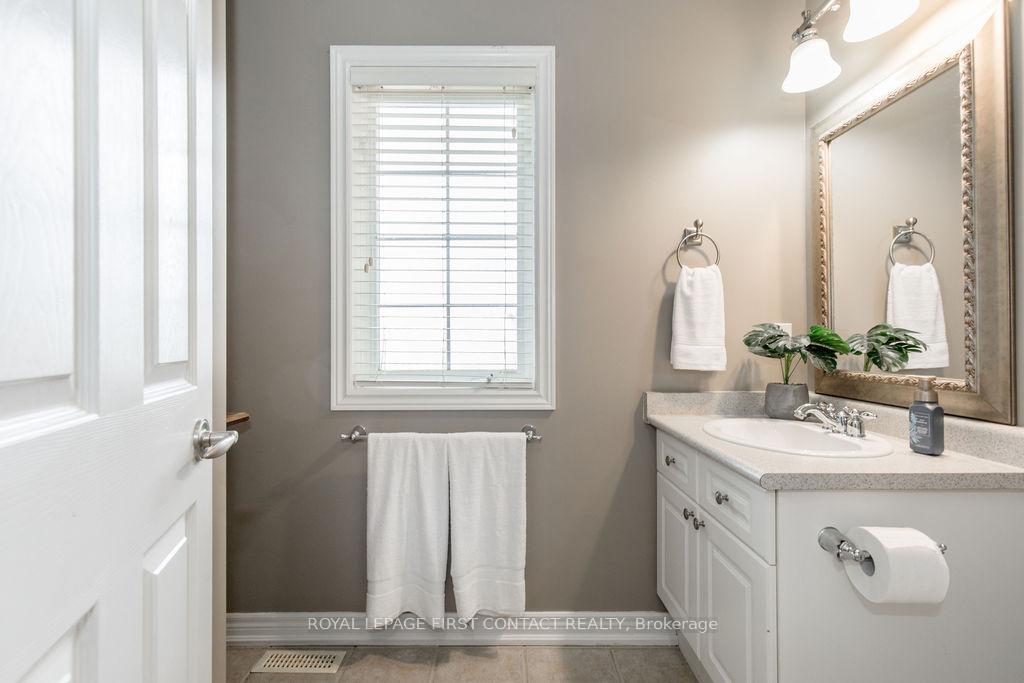 Photo 6 of 31 Vanderpost Crescent, Essa, Thornton — HOMEH