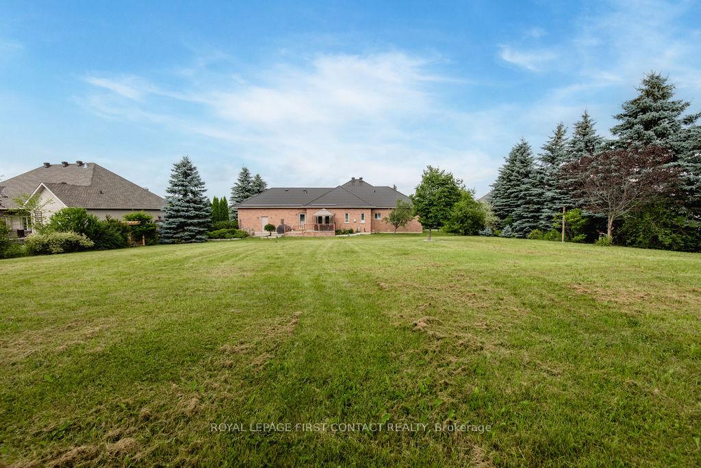 Photo 37 of 31 Vanderpost Crescent, Essa, Thornton — HOMEH