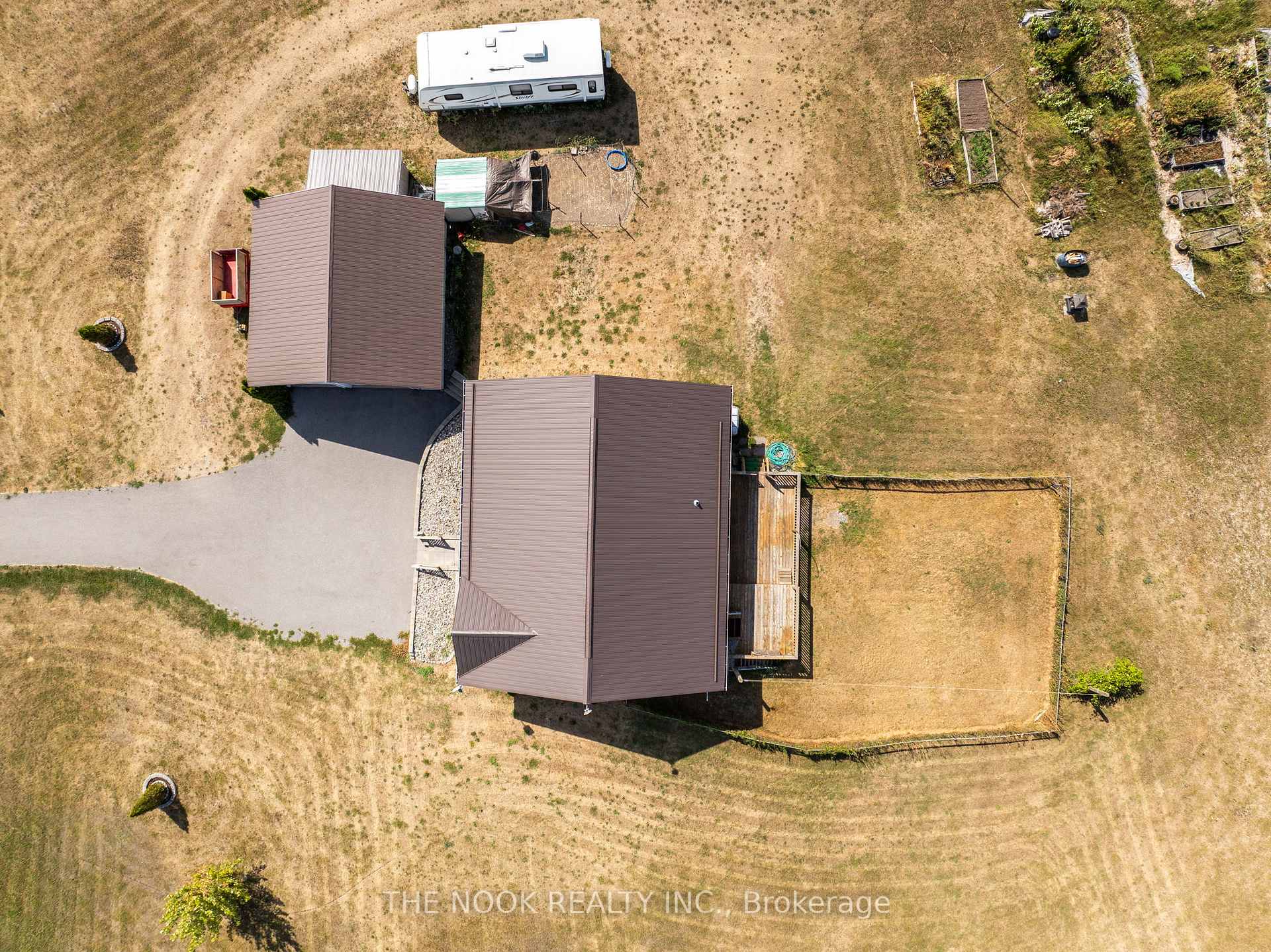 Photo 4 of 792 Danforth Road, Prince Edward County, Hillier Ward — HOMEH