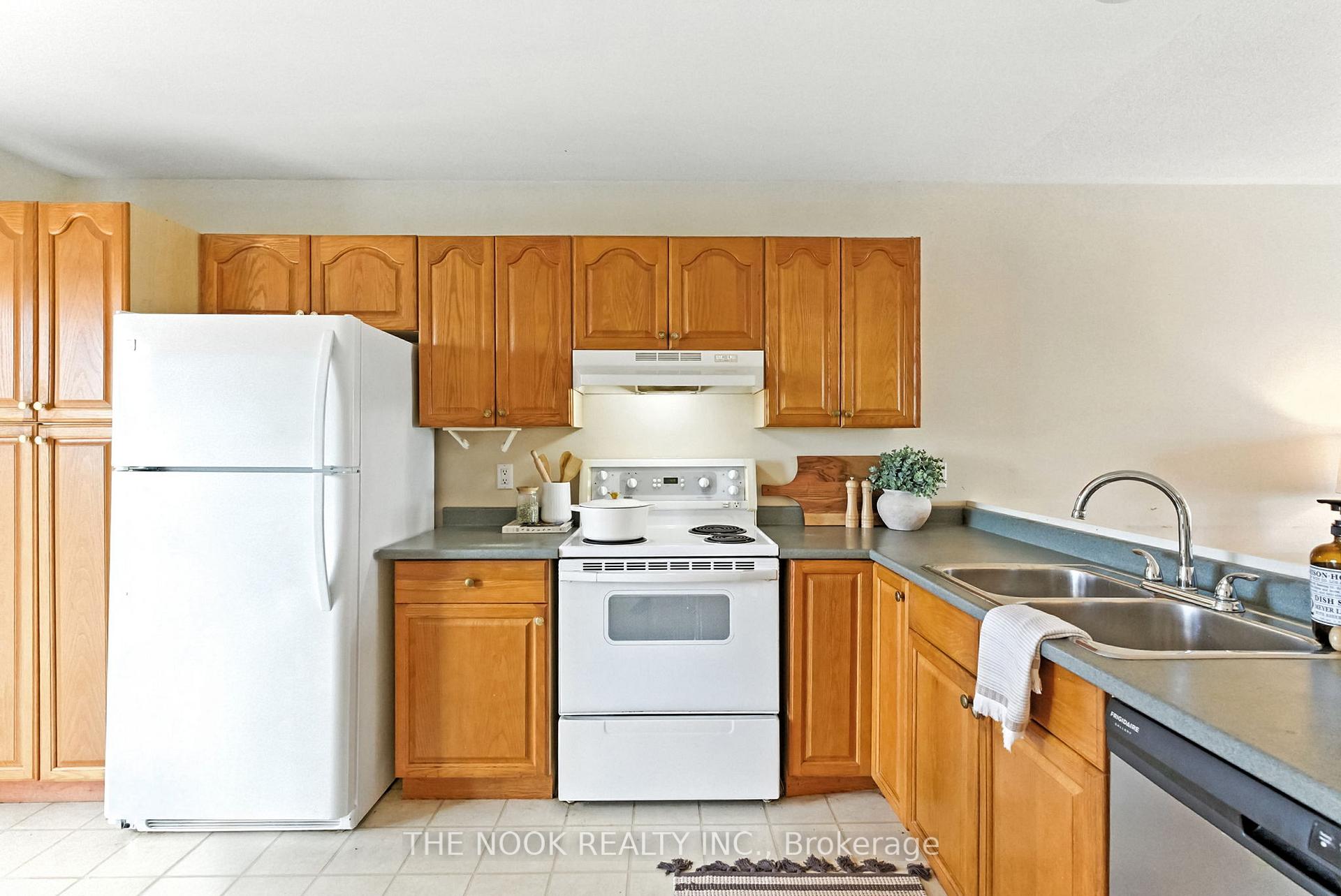 Photo 9 of 792 Danforth Road, Prince Edward County, Hillier Ward — HOMEH