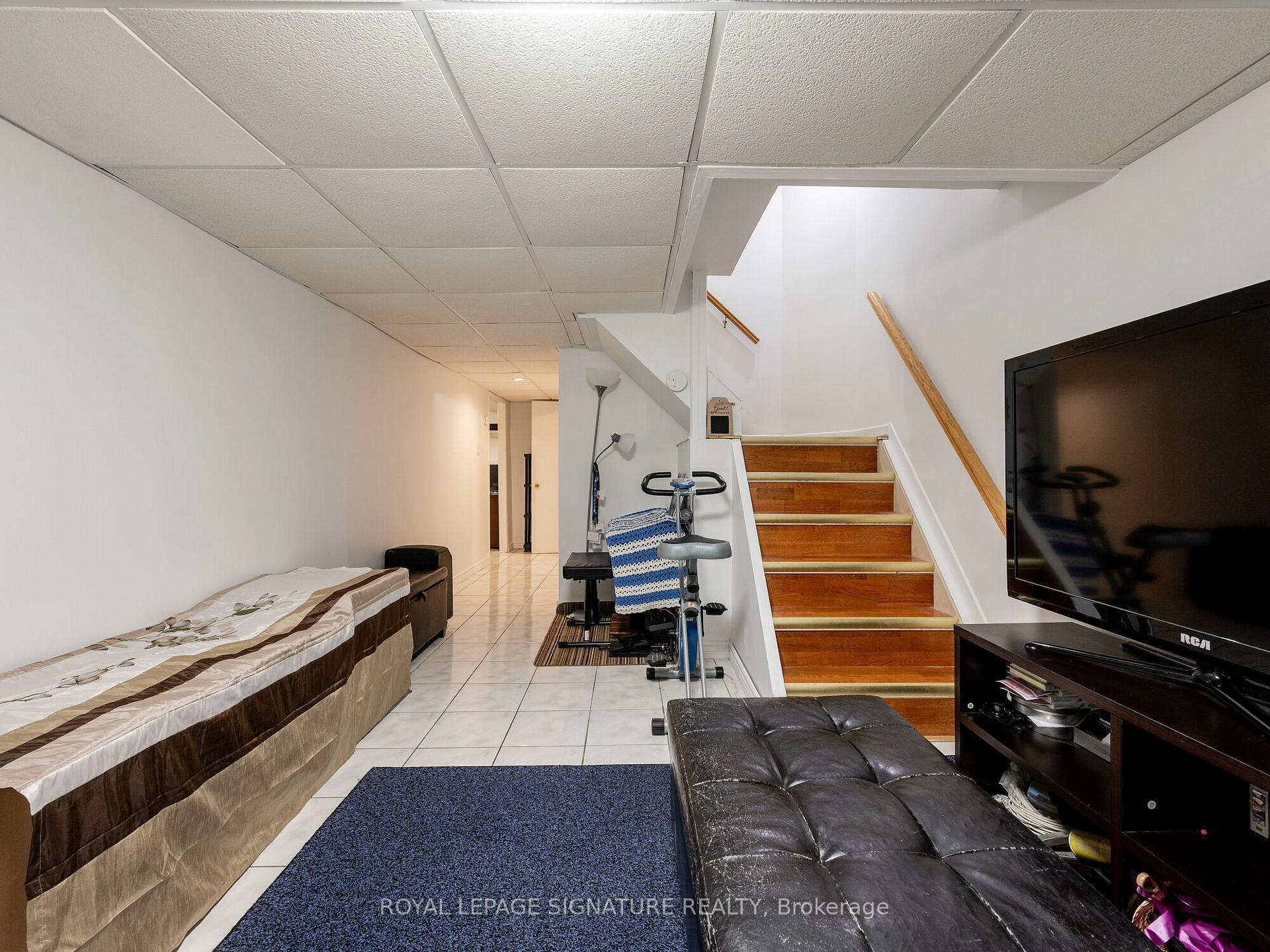 Photo 28 of 433 Tailfeather Crescent, Mississauga, Hurontario — HOMEH