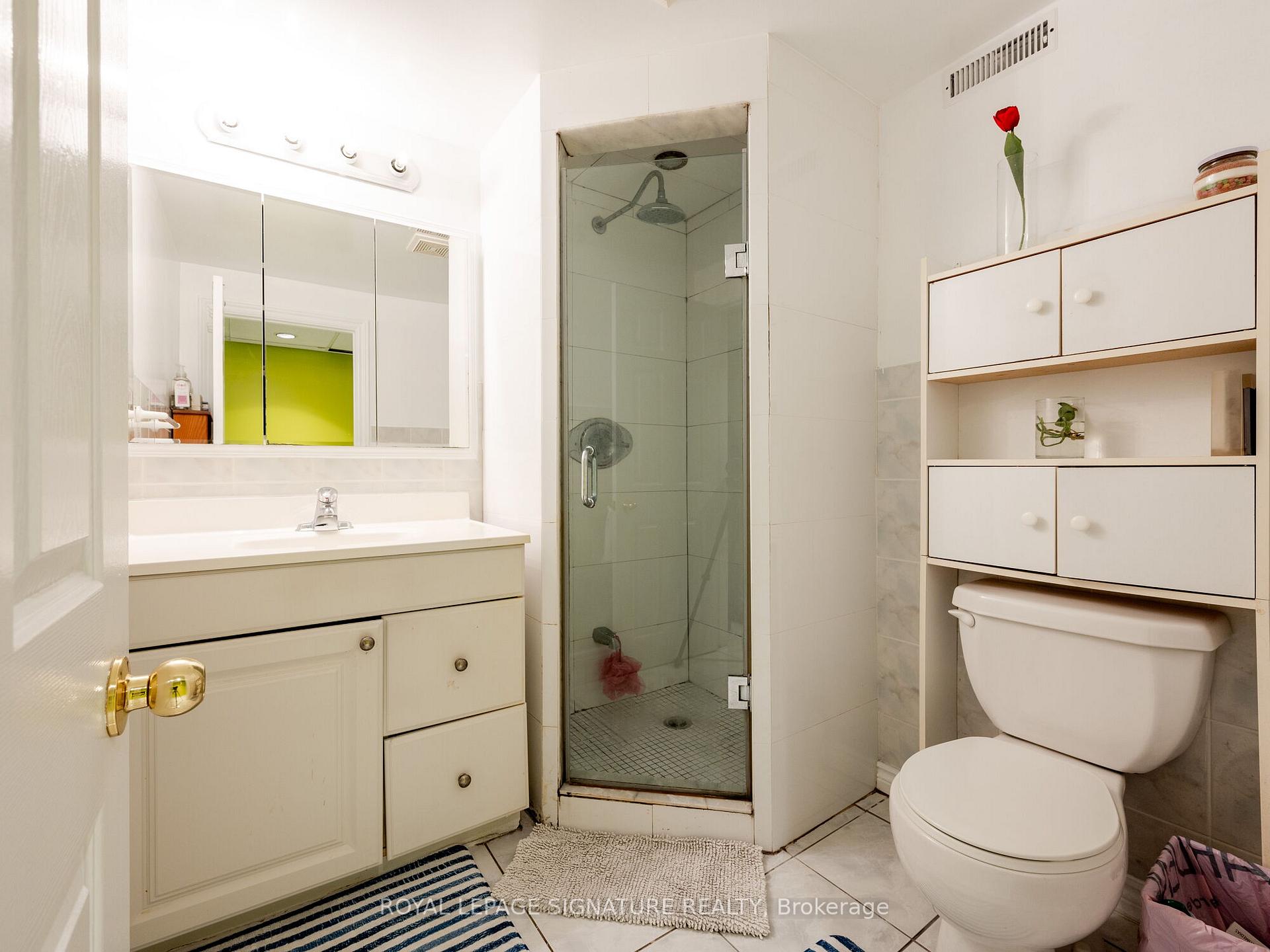 Photo 37 of 433 Tailfeather Crescent, Mississauga, Hurontario — HOMEH