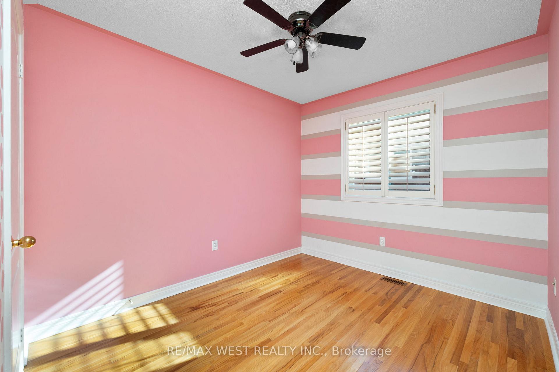 Photo 2 of 239 Emms Drive, Barrie, Holly — HOMEH