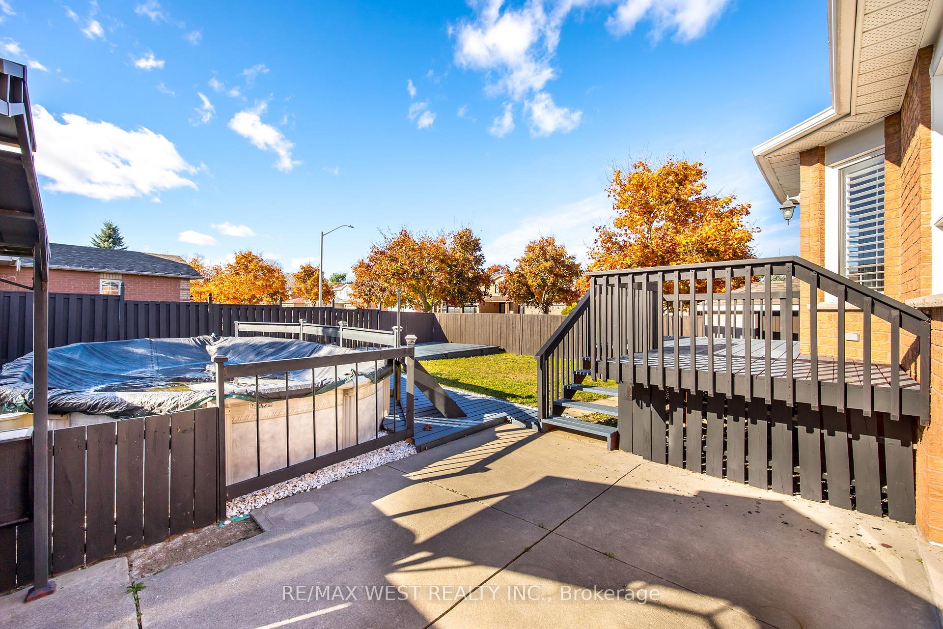Photo 10 of 239 Emms Drive, Barrie, Holly — HOMEH