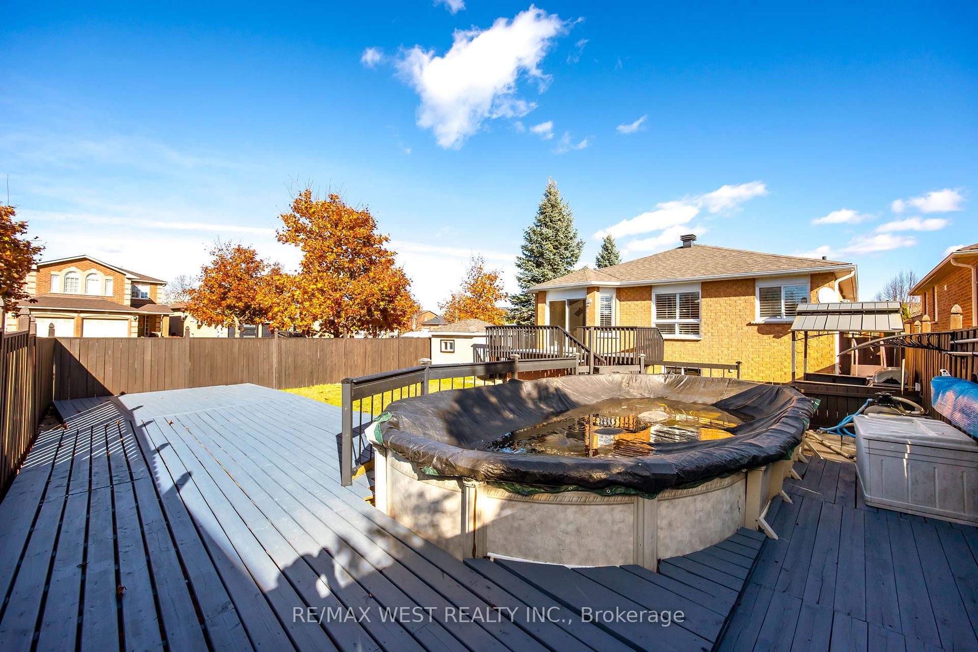Photo 15 of 239 Emms Drive, Barrie, Holly — HOMEH