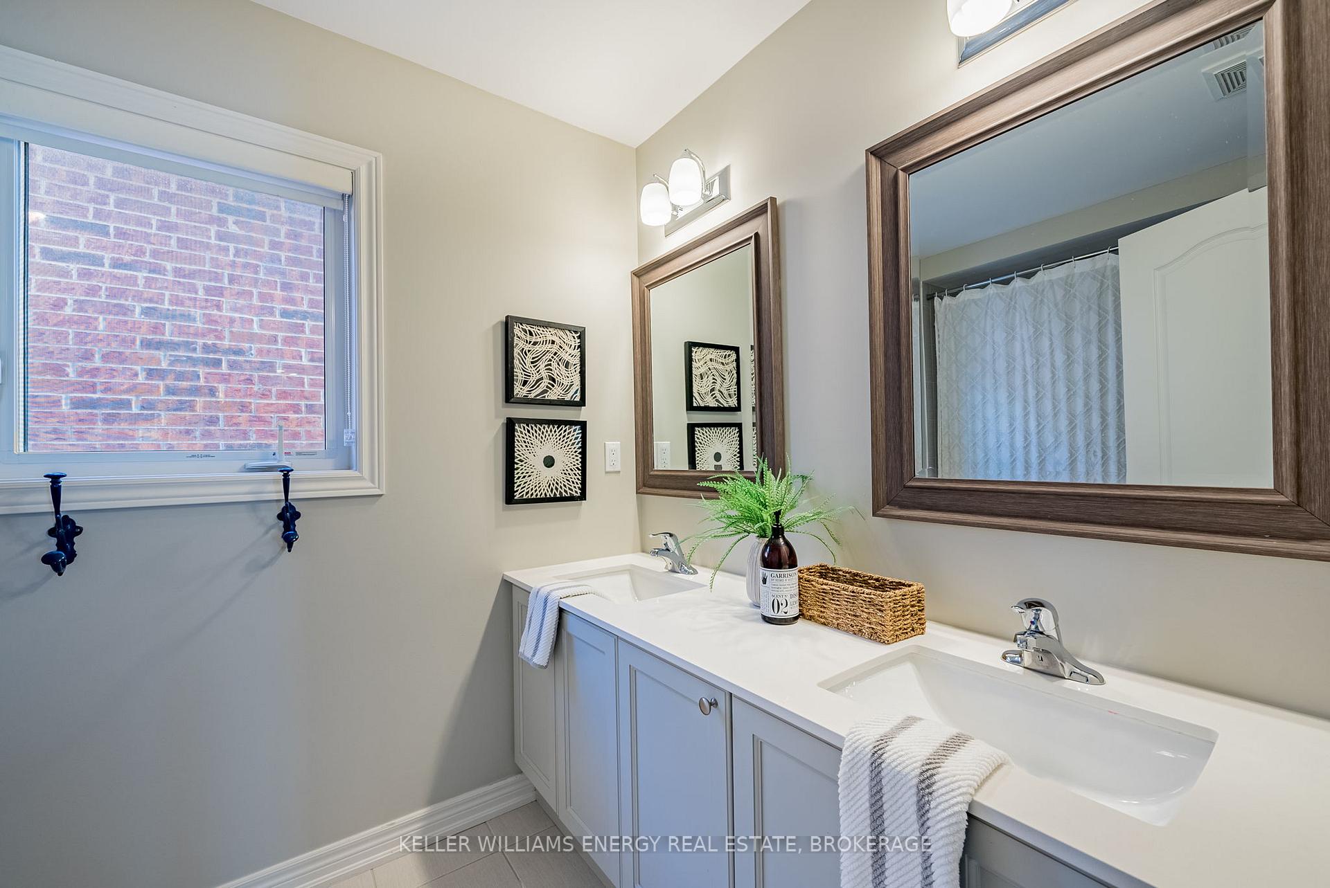 Photo 32 of 1692 Frederick Mason Drive, Oshawa, Taunton — HOMEH