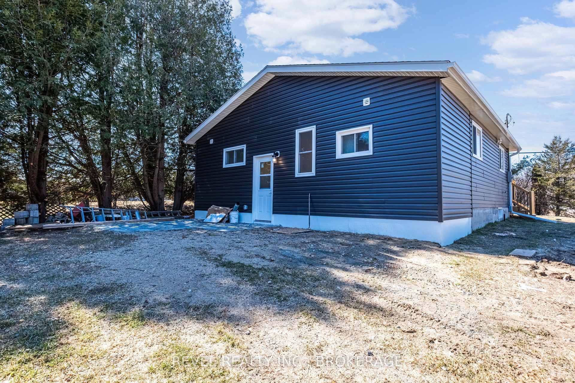 Photo 4 of 8914 38 Highway, Frontenac, Frontenac Centre — HOMEH