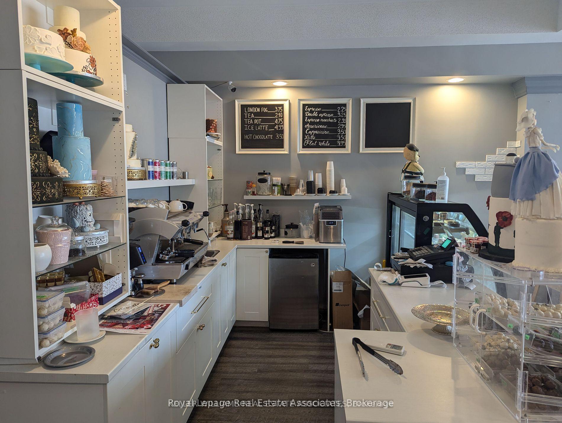 Photo 2 of 233 Lakeshore Road E, Mississauga, Port Credit — HOMEH