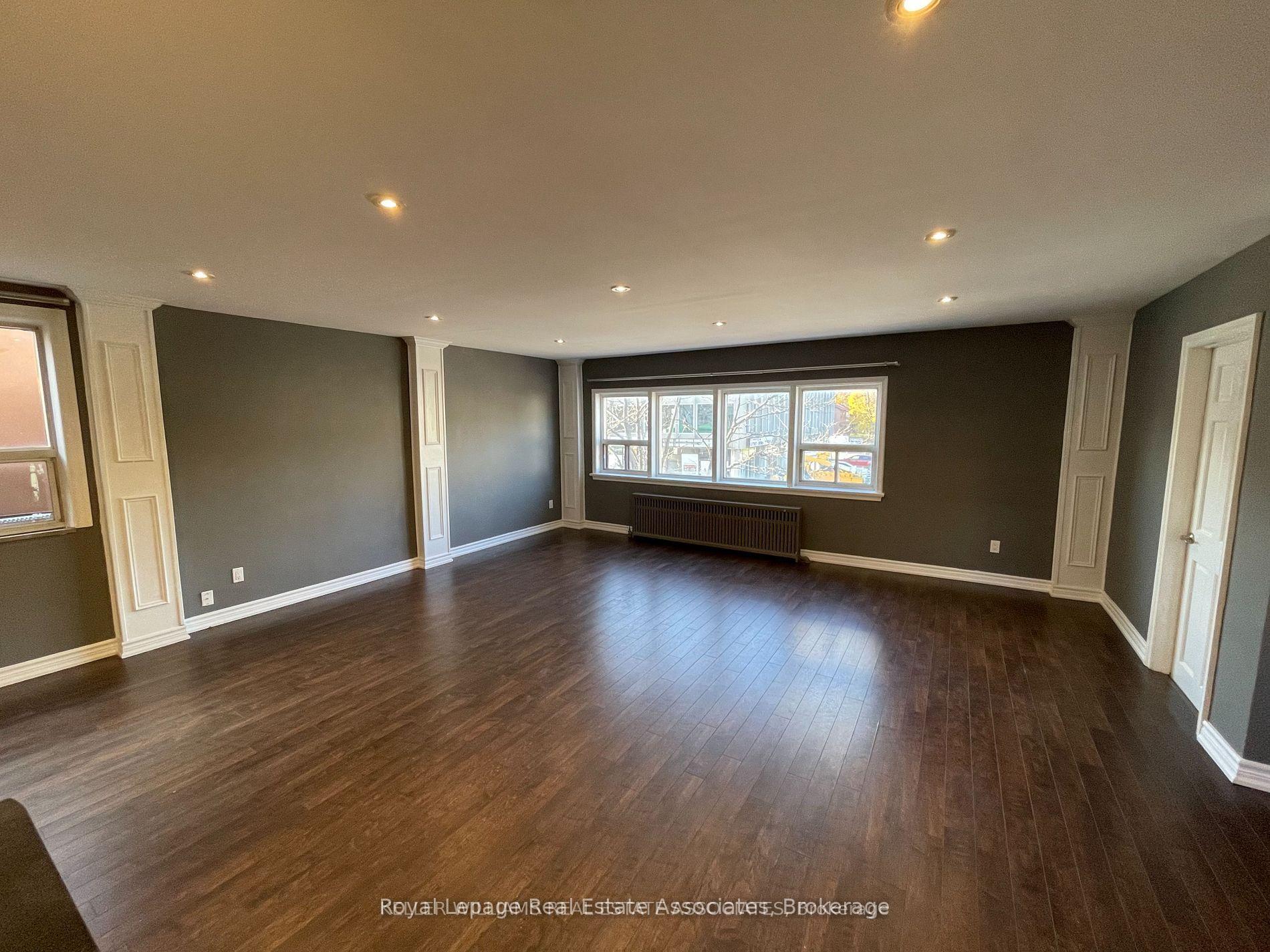 Photo 16 of 233 Lakeshore Road E, Mississauga, Port Credit — HOMEH