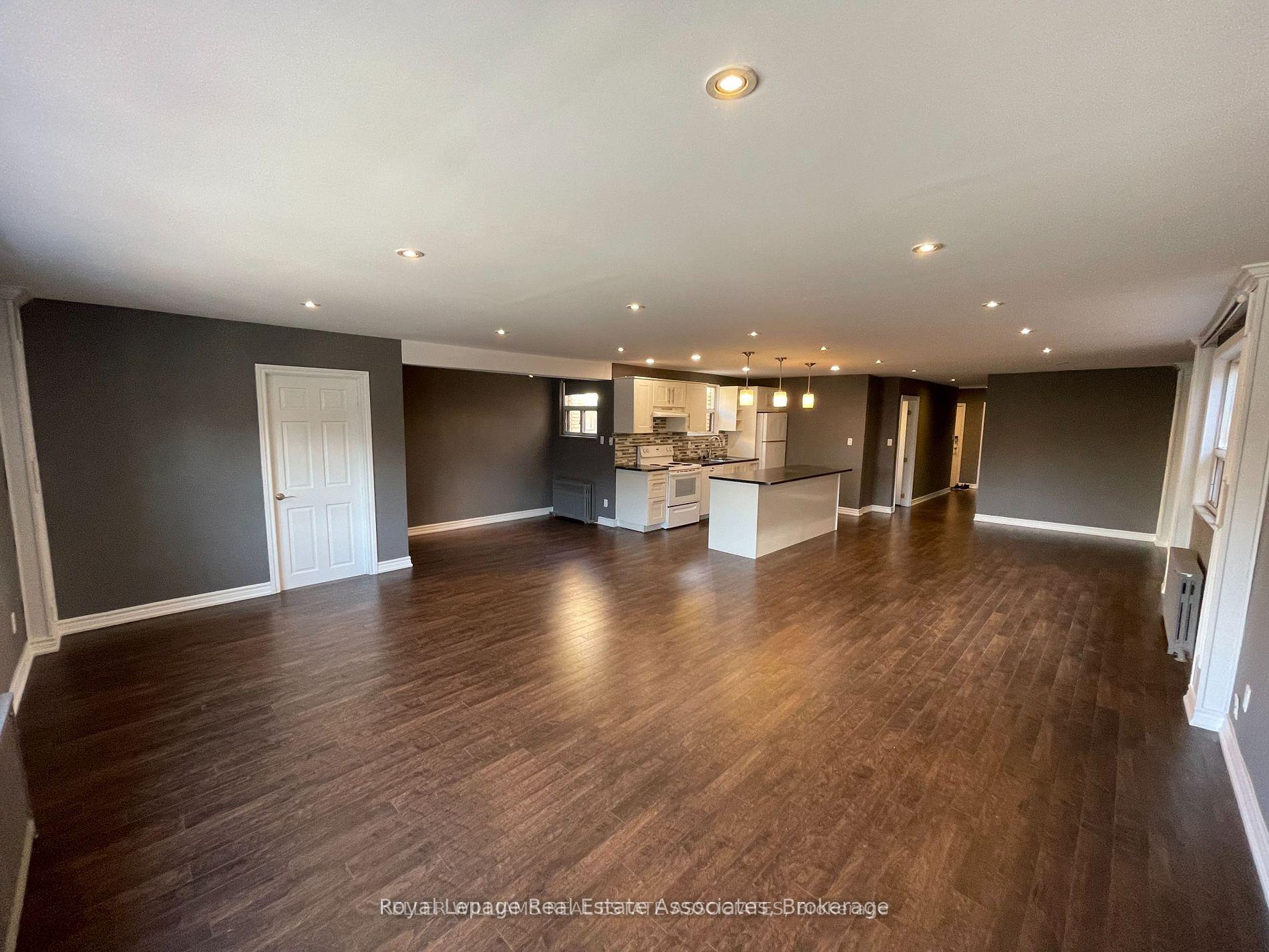 Photo 24 of 233 Lakeshore Road E, Mississauga, Port Credit — HOMEH