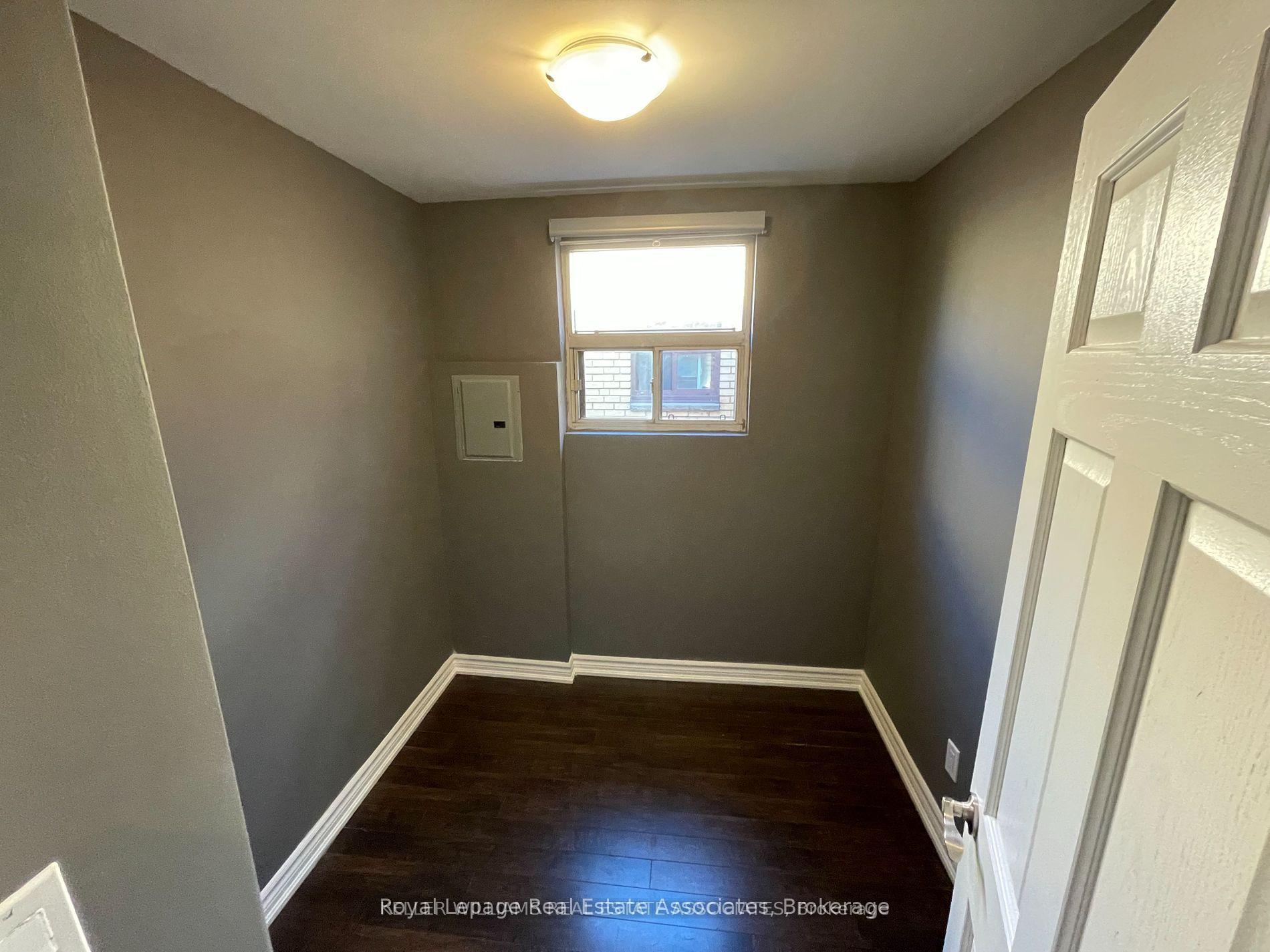 Photo 27 of 233 Lakeshore Road E, Mississauga, Port Credit — HOMEH
