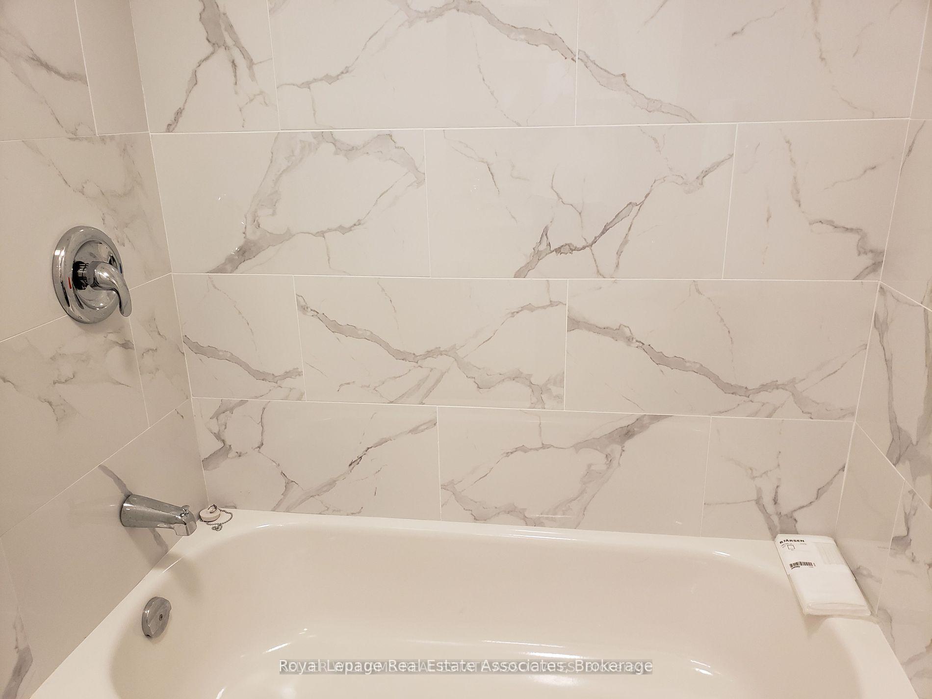 Photo 34 of 233 Lakeshore Road E, Mississauga, Port Credit — HOMEH