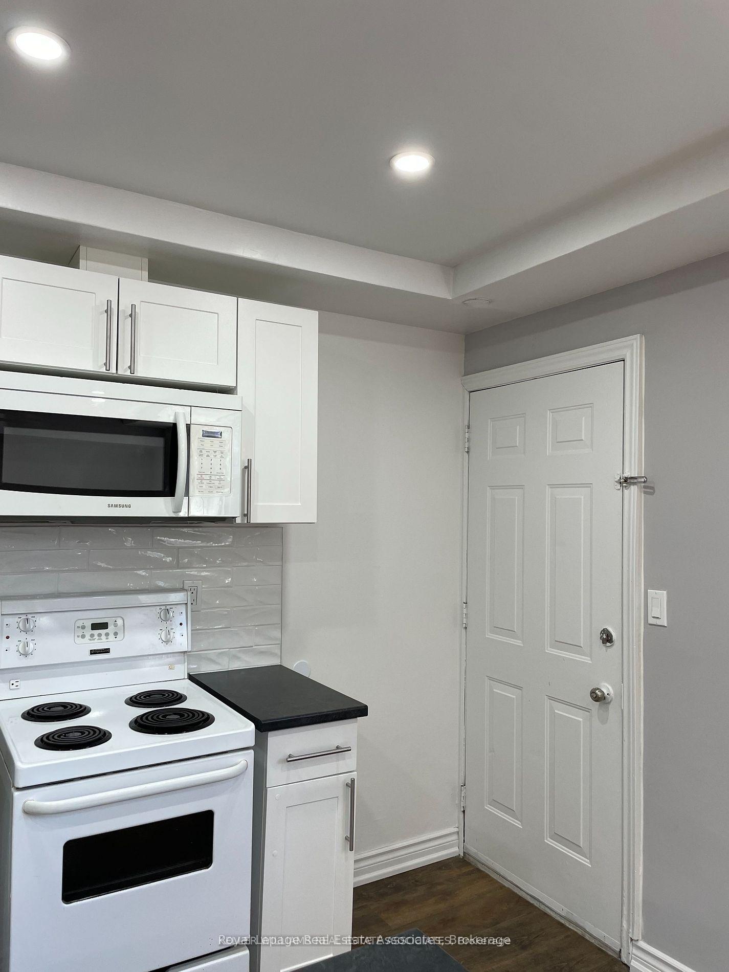 Photo 23 of 233 Lakeshore Road E, Mississauga, Port Credit — HOMEH