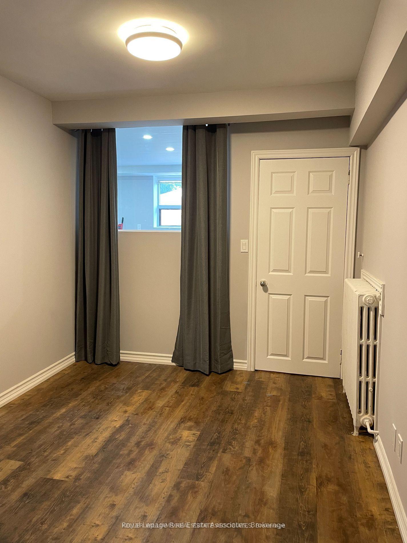 Photo 35 of 233 Lakeshore Road E, Mississauga, Port Credit — HOMEH