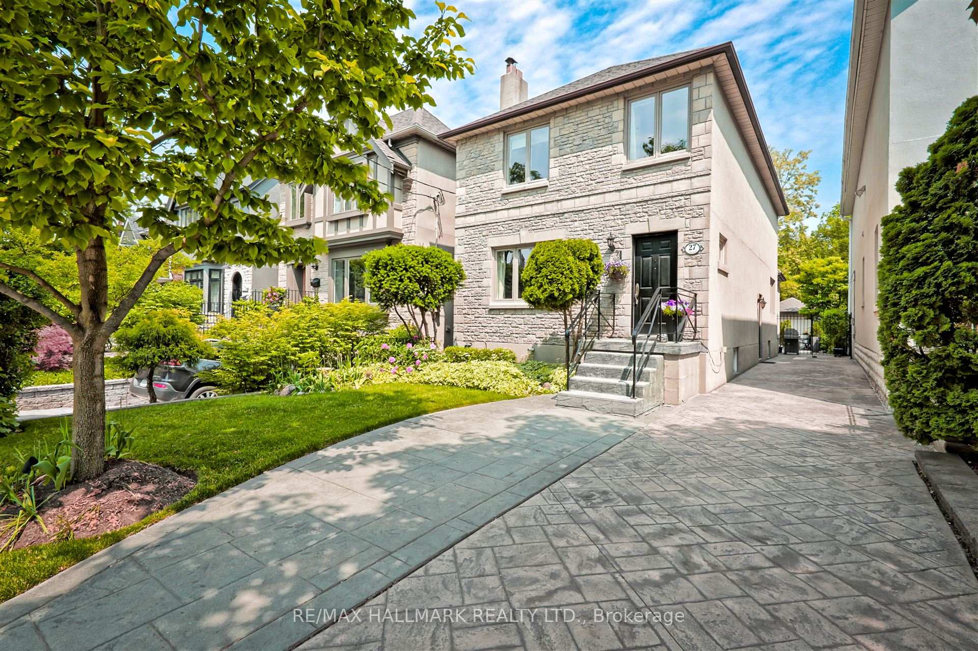 Front of 27 Cameron Crescent
