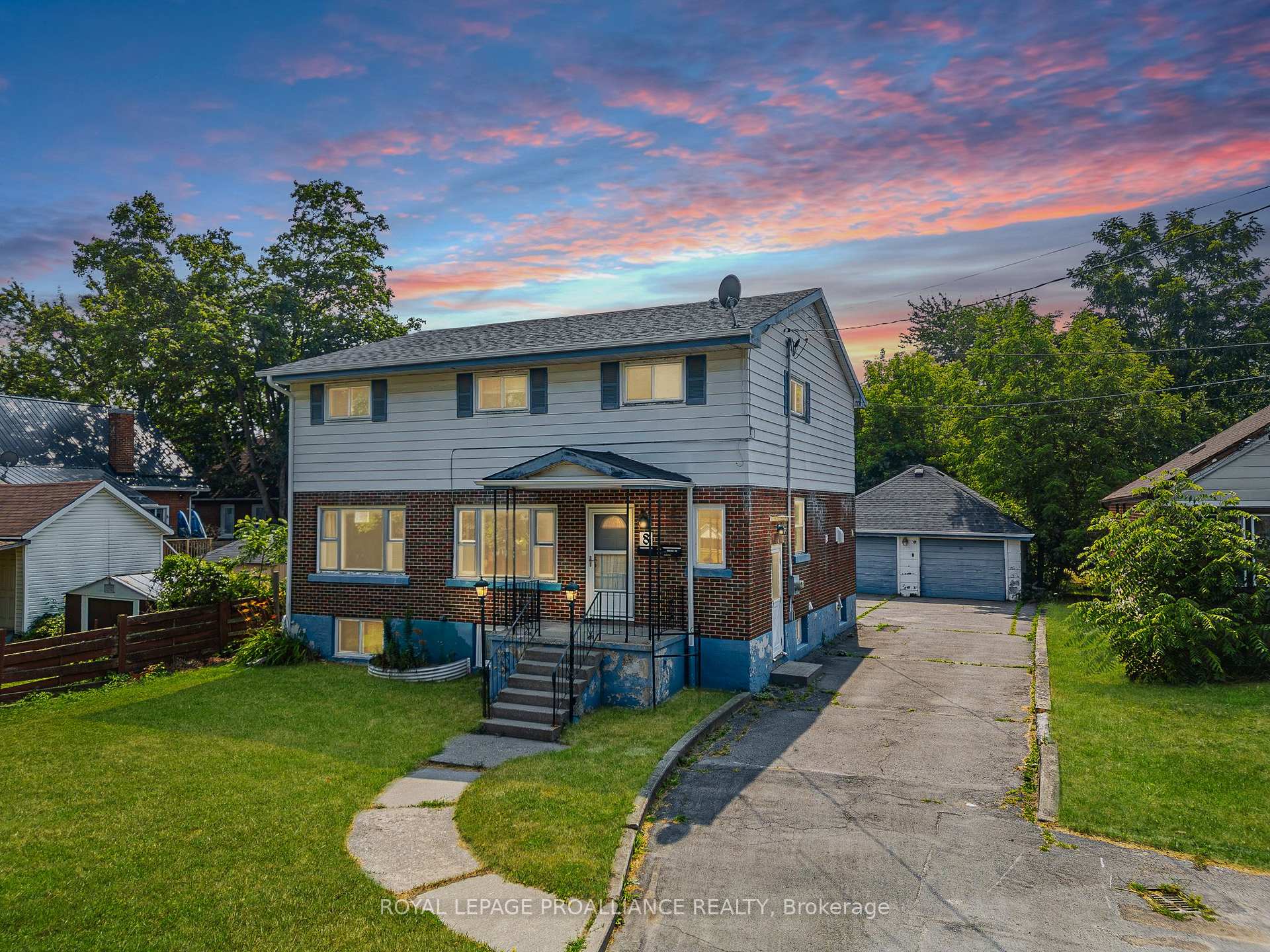 Front of 8 Reynolds Crescent