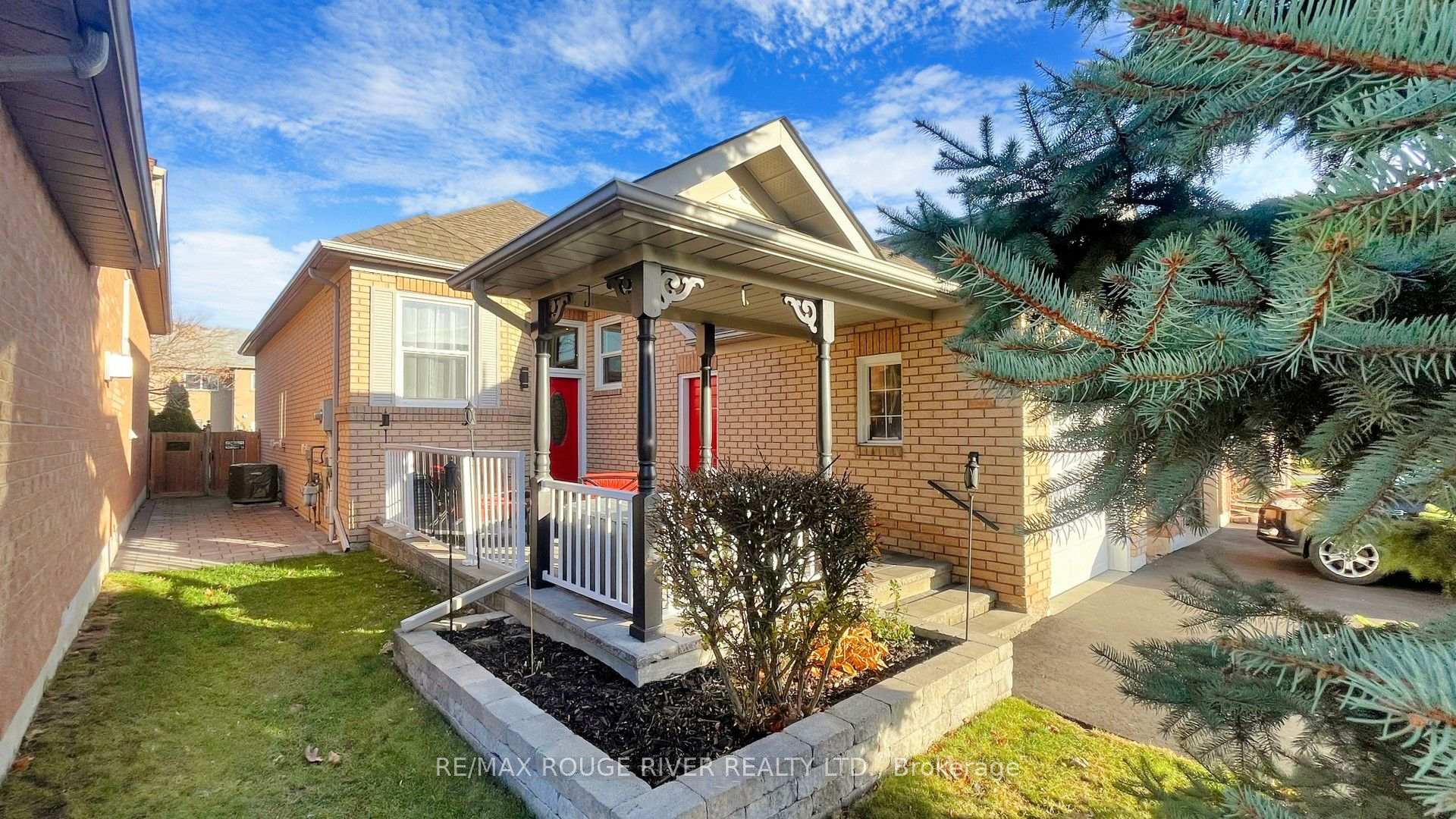 Photo 9 of 87 St Thomas Street, Whitby, Brooklin — HOMEH