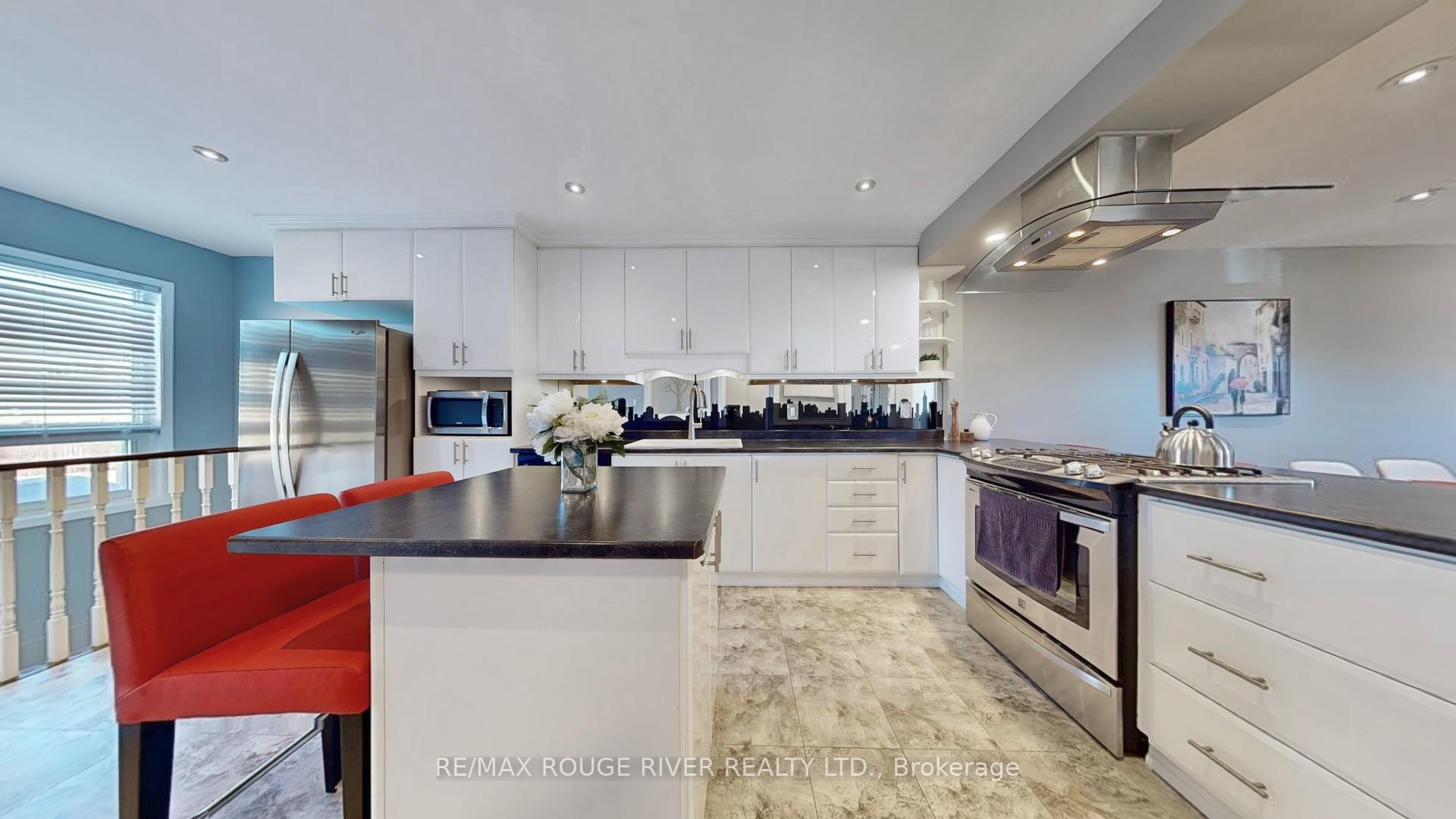 Photo 7 of 87 St Thomas Street, Whitby, Brooklin — HOMEH