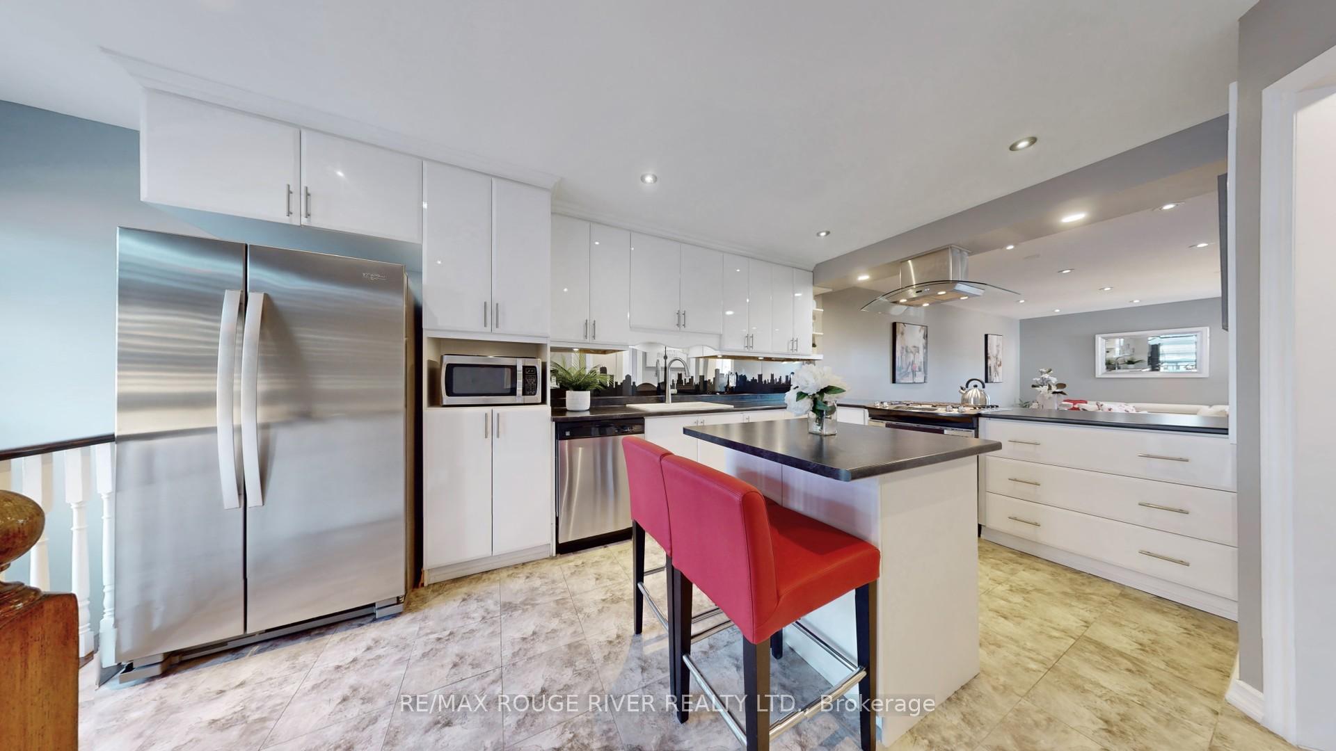 Photo 10 of 87 St Thomas Street, Whitby, Brooklin — HOMEH