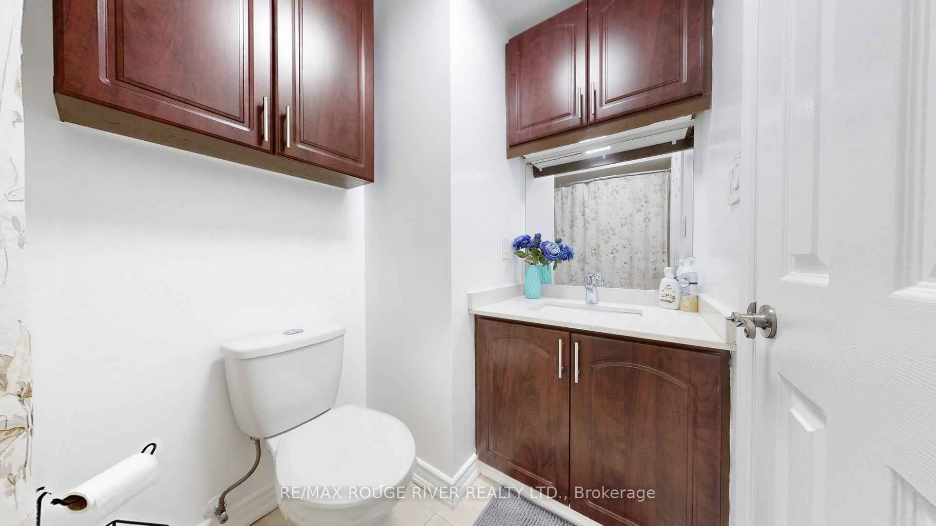Photo 13 of 87 St Thomas Street, Whitby, Brooklin — HOMEH