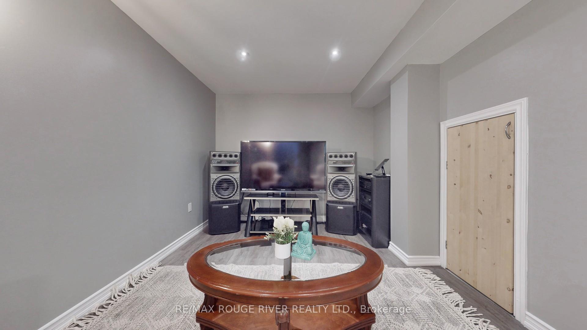 Photo 36 of 87 St Thomas Street, Whitby, Brooklin — HOMEH