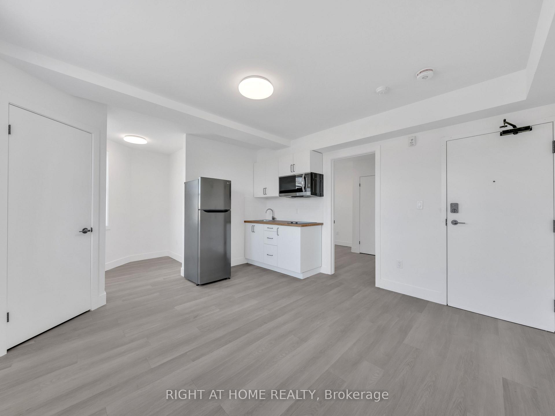 Photo 32 of 1804 Drouillard Road, Windsor — HOMEH
