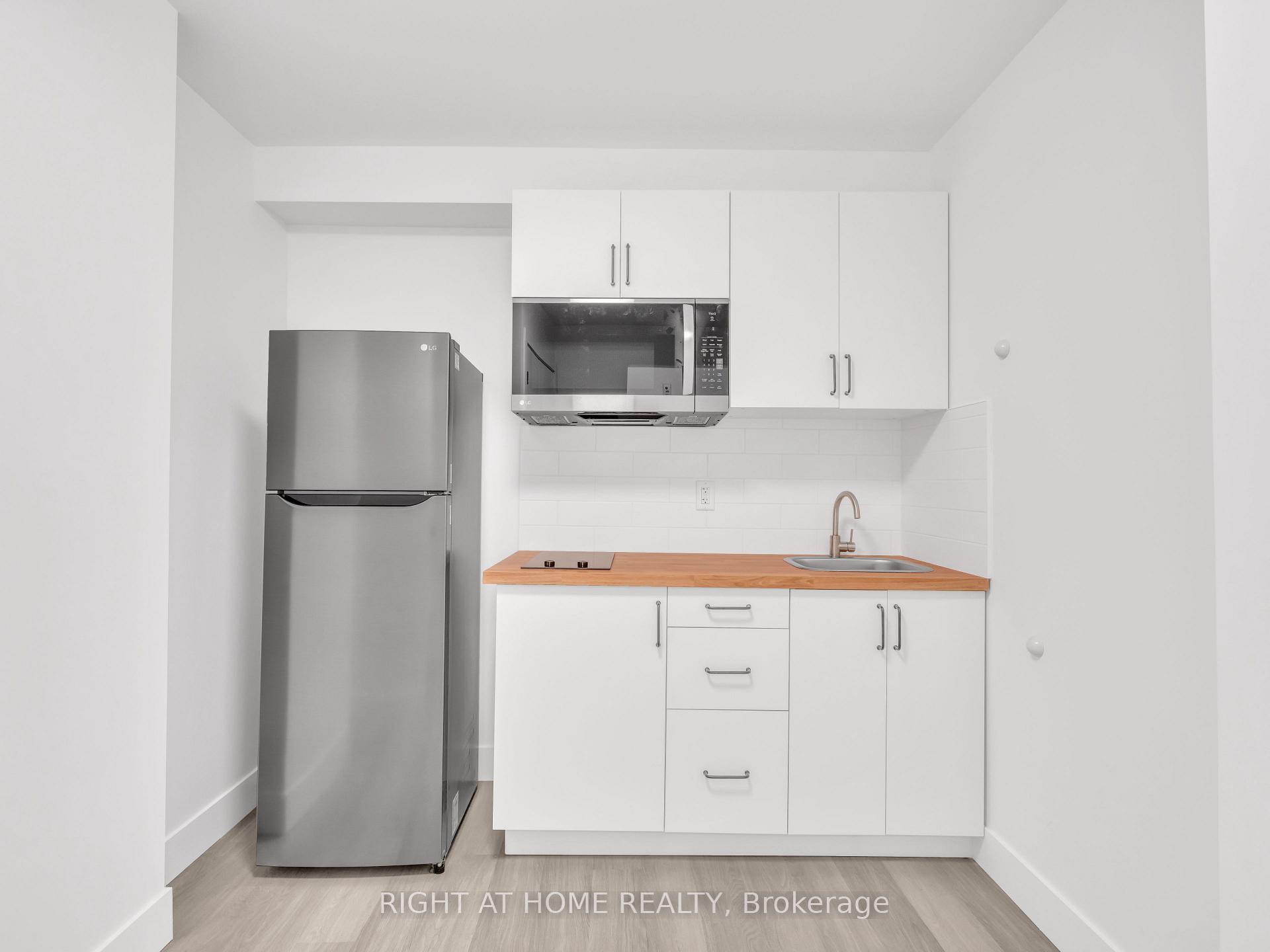 Photo 10 of 1804 Drouillard Road, Windsor — HOMEH