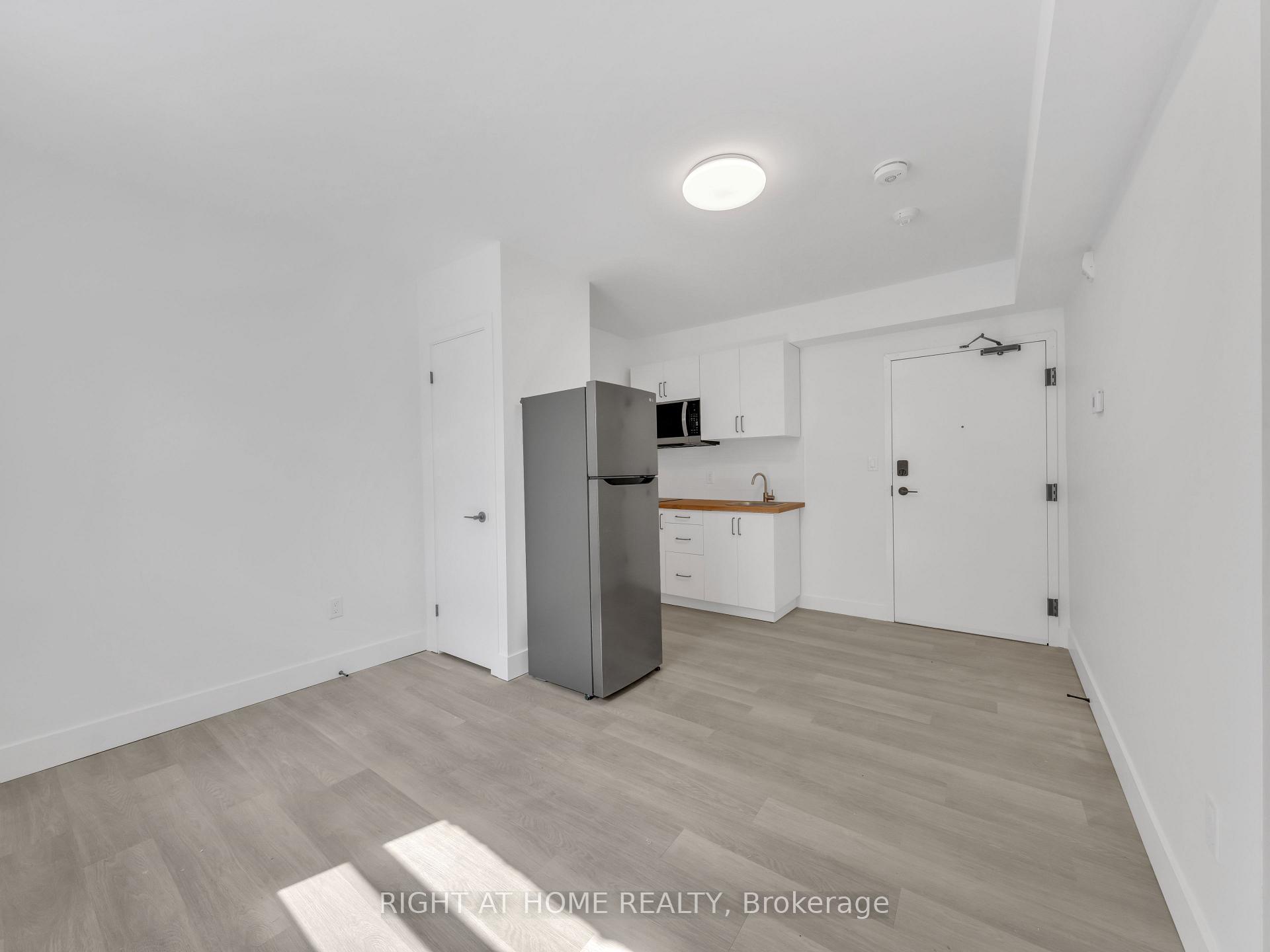 Photo 18 of 1804 Drouillard Road, Windsor — HOMEH