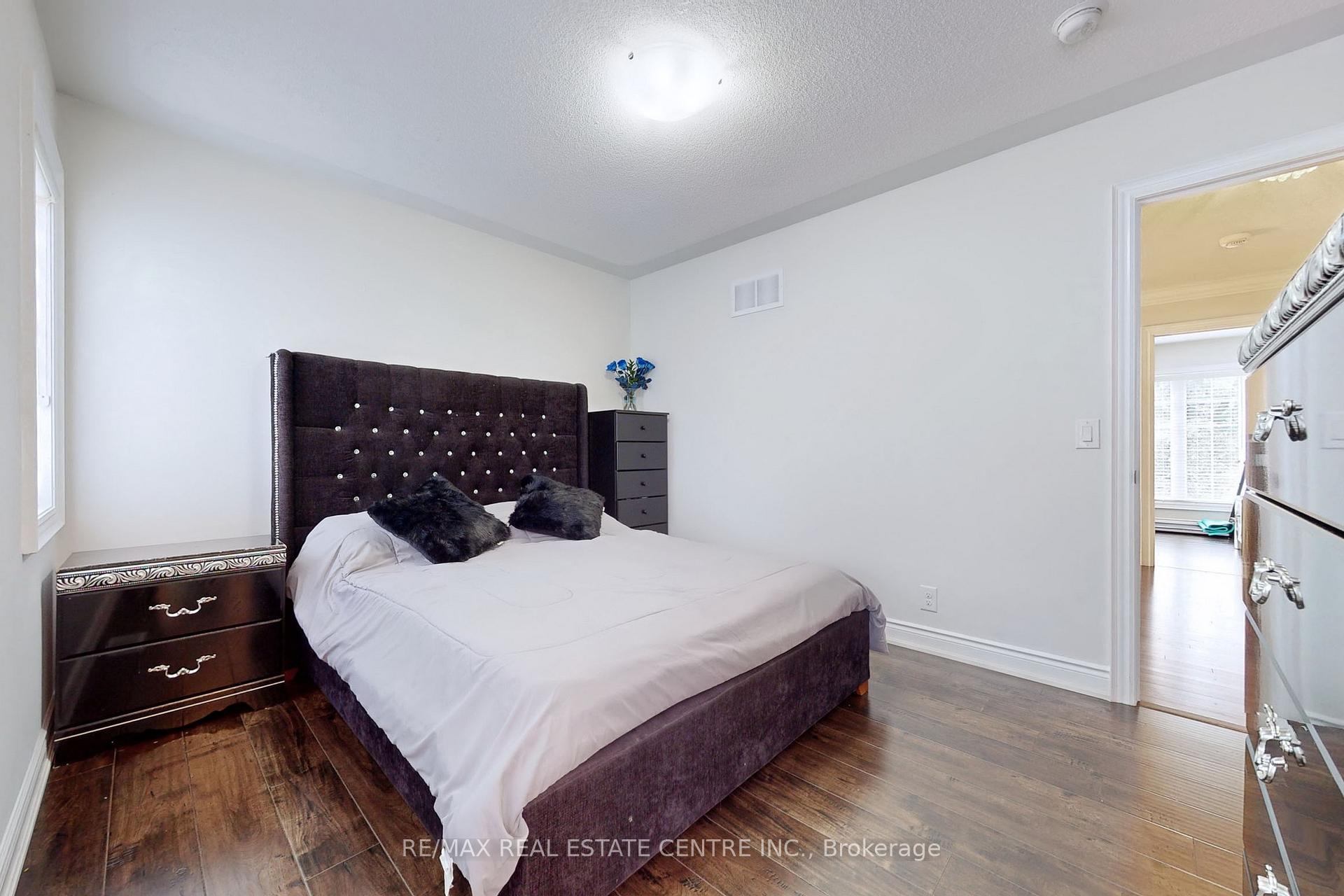 Photo 25 of 172 Elbern Markell Drive, Brampton, Credit Valley — HOMEH