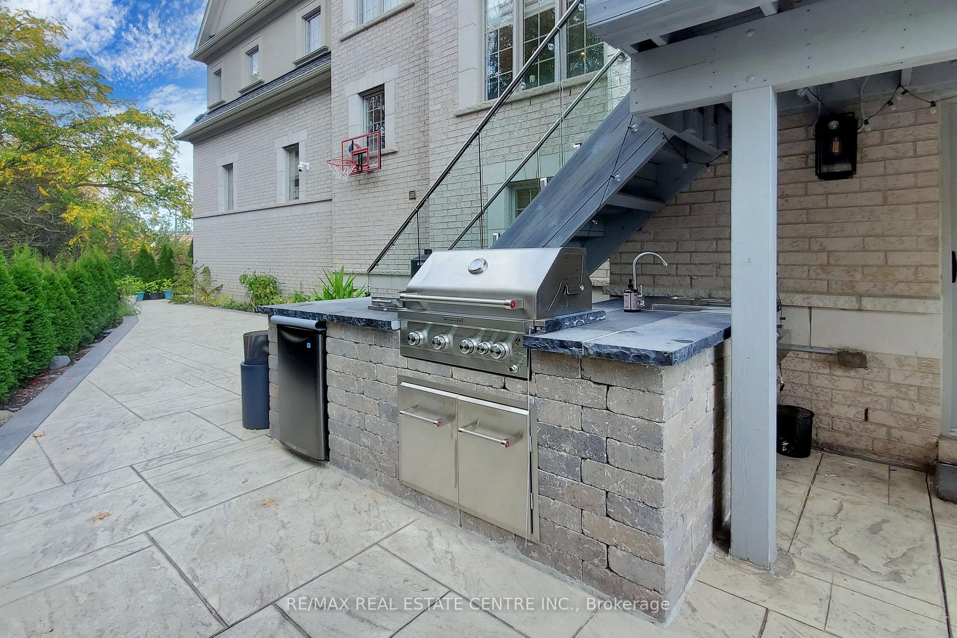 Photo 33 of 172 Elbern Markell Drive, Brampton, Credit Valley — HOMEH