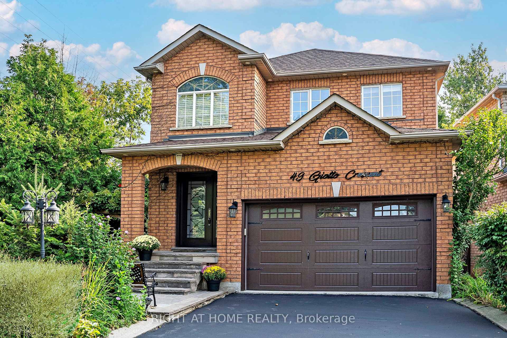 Photo 1 of 49 Giotto Crescent, Vaughan, Maple — HOMEH