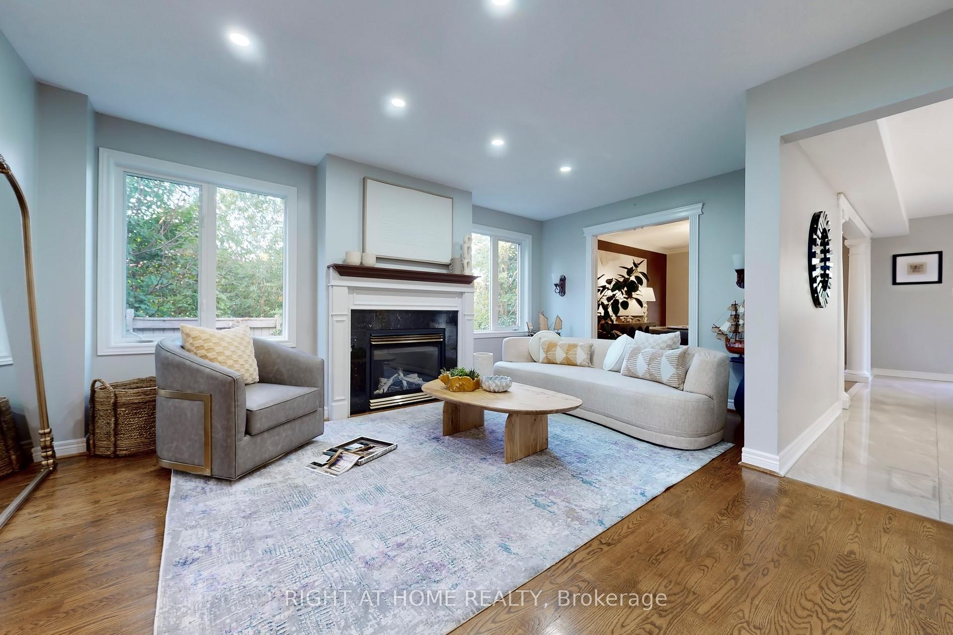 Photo 16 of 49 Giotto Crescent, Vaughan, Maple — HOMEH