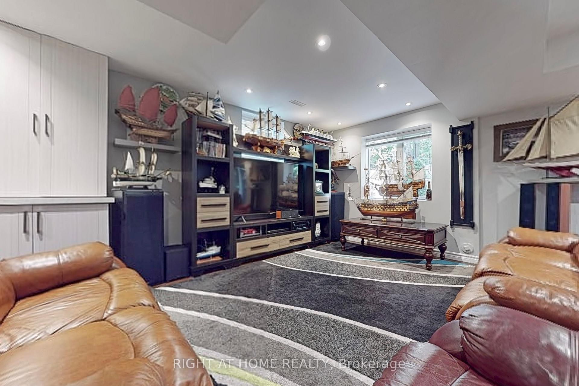 Photo 35 of 49 Giotto Crescent, Vaughan, Maple — HOMEH